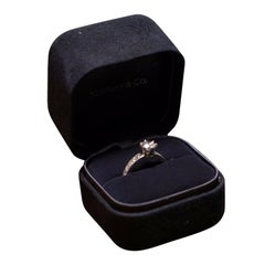 Tiffany & Co. 1::45 Karat Diamant und Platin Verlobungsring mit Hochzeit