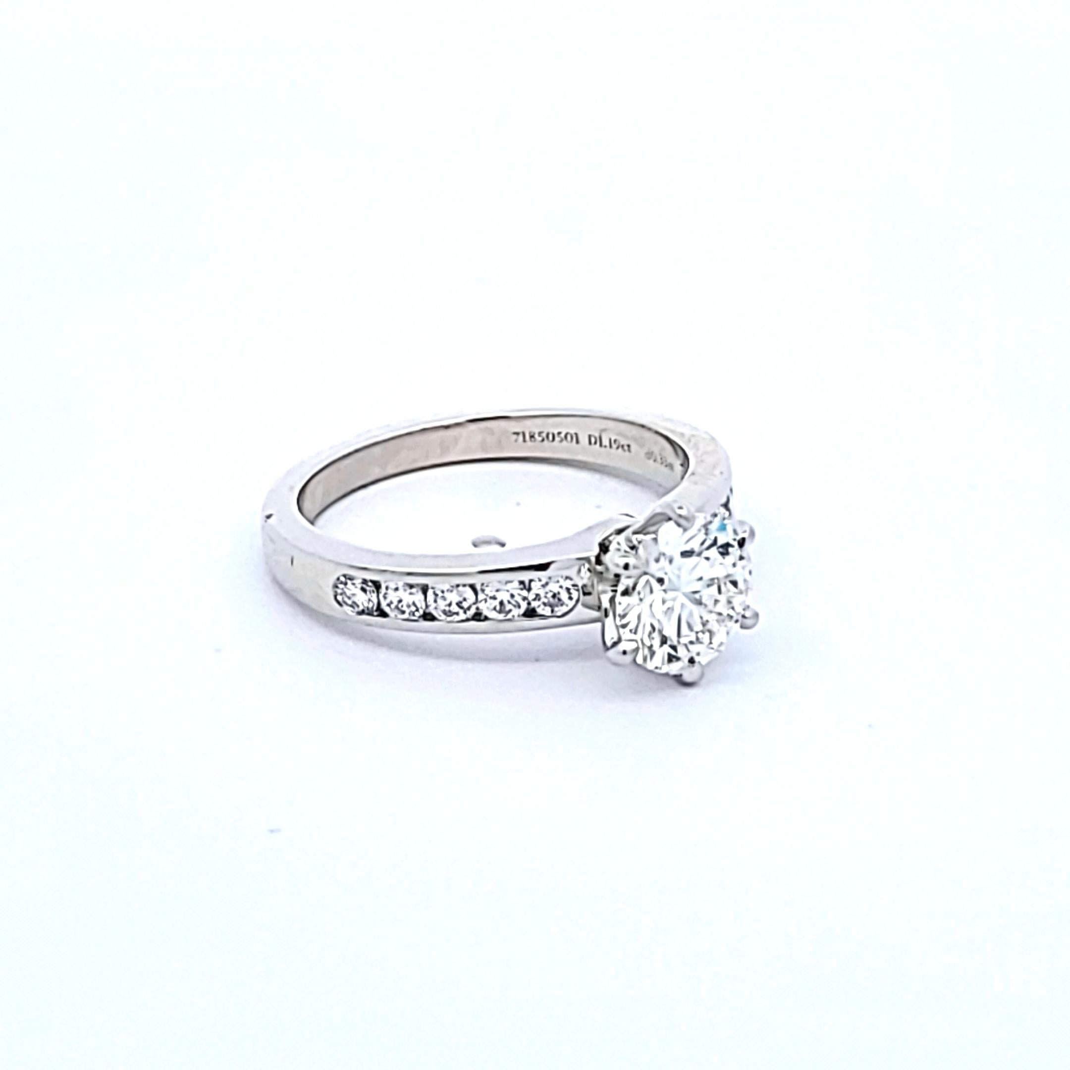 Tiffany & Co 1.49 Carat Round Brilliant Diamond Platinum Engagement Ring For Sale 8
