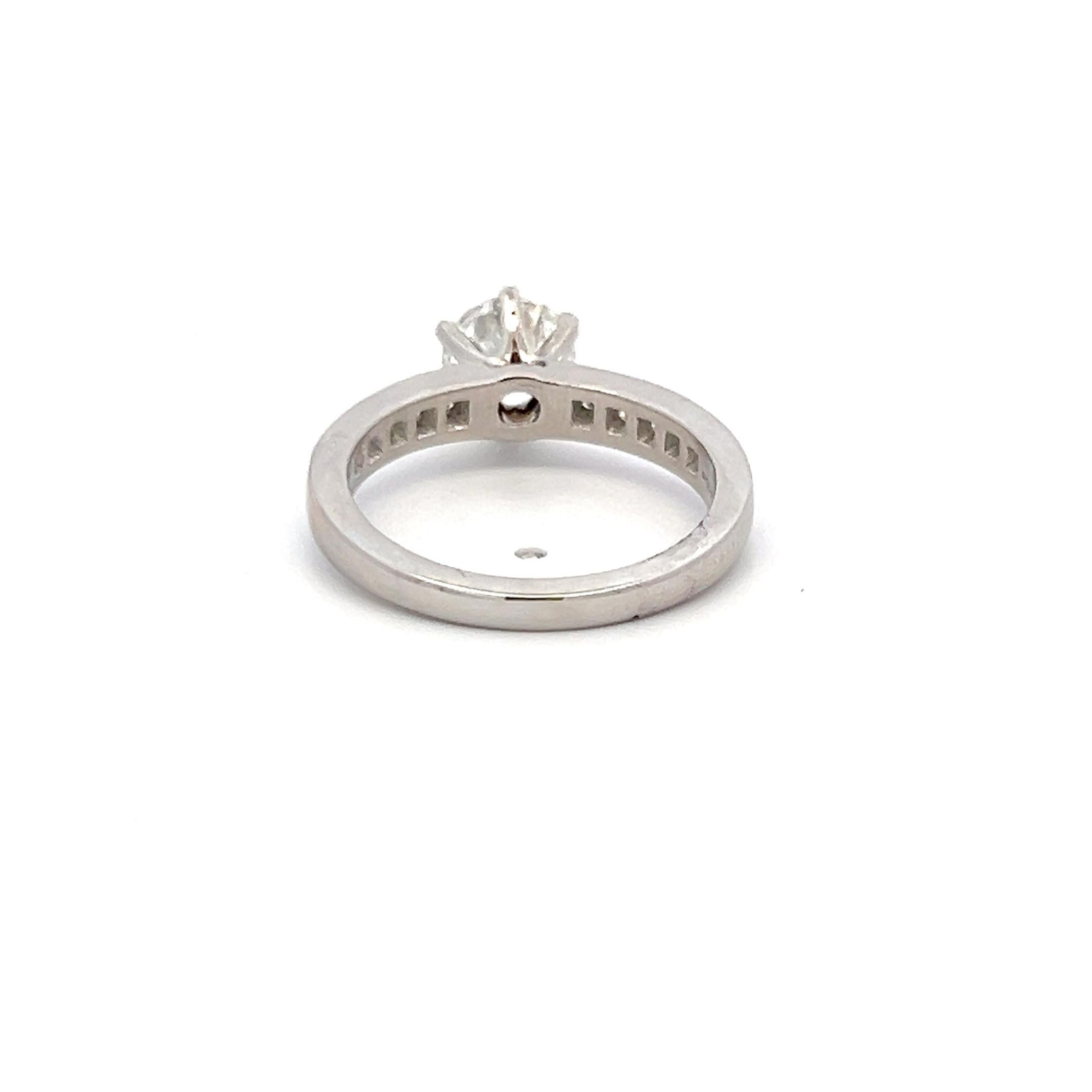 Brilliant Cut Tiffany & Co 1.49 Carat Round Brilliant Diamond Platinum Engagement Ring For Sale
