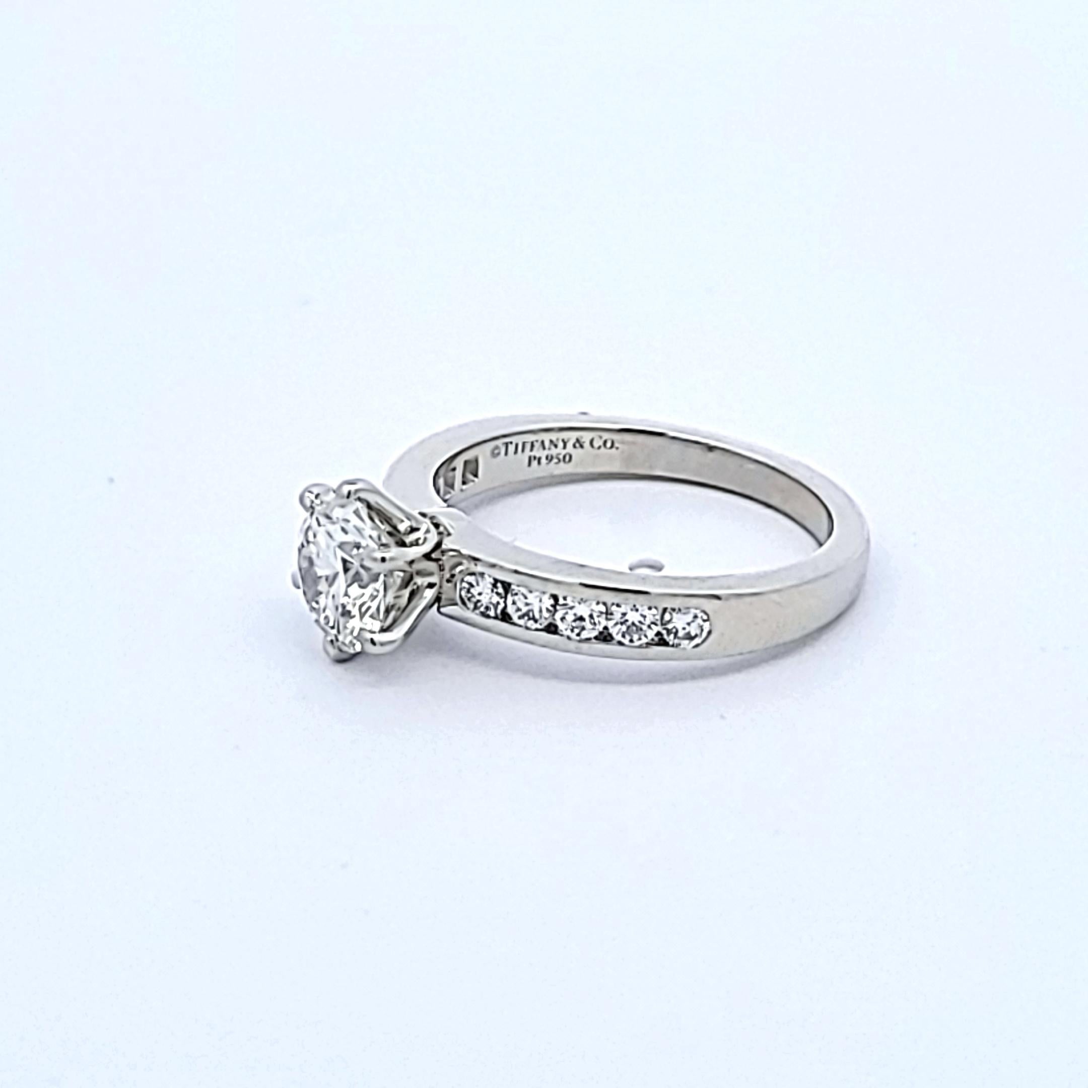 Verlobungsring aus Platin mit 1.49 Karat rundem Brillanten von Tiffany & Co im Angebot 3