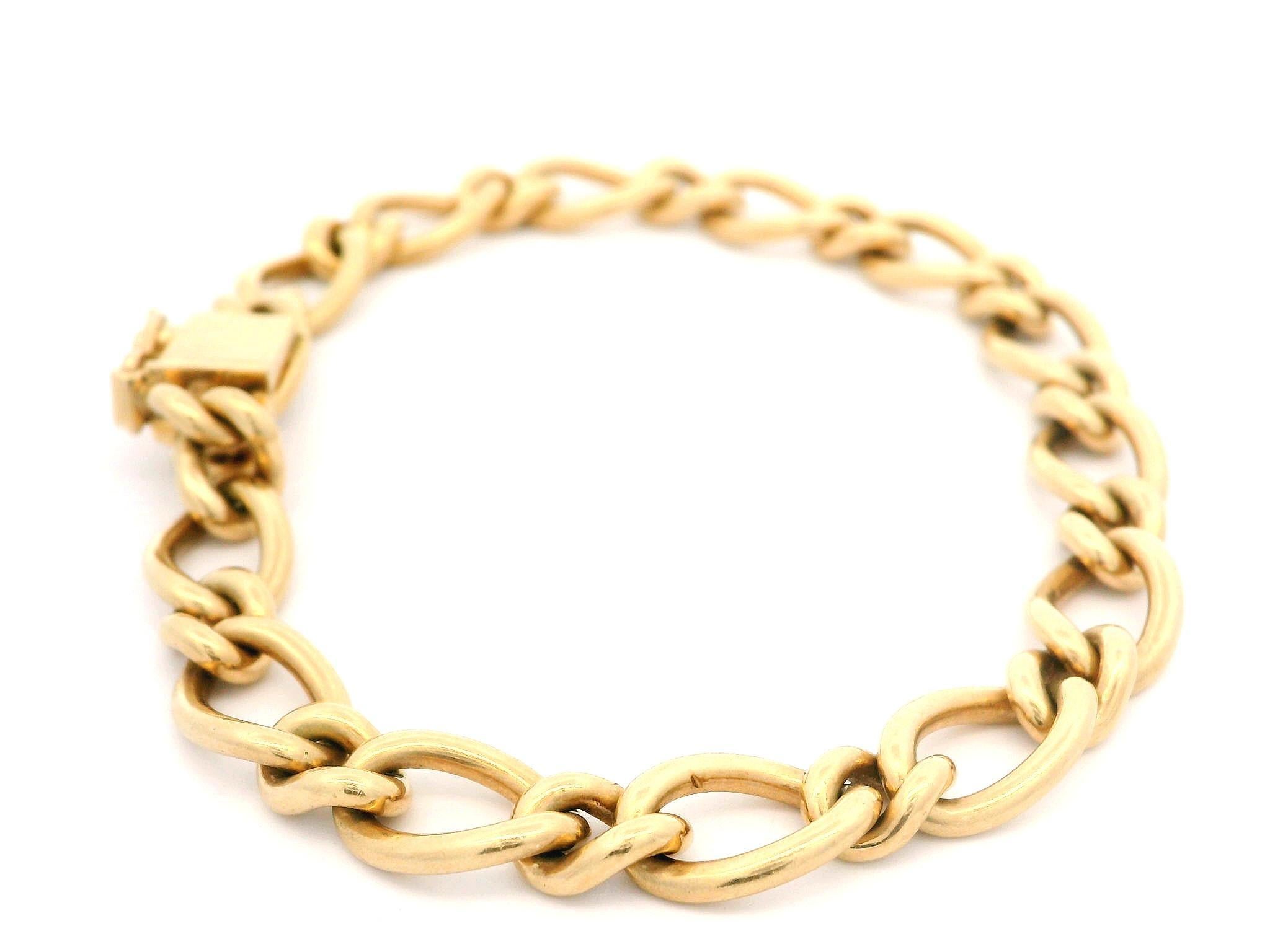 Material: 14K Solid Yellow Gold
Weight: 22.12 Grams
Chain Type: Alternating Small & Large Open Link
Chain Length: Measures 7.5 Inches Next to a Ruler. Will comfortably fit up to a 7 Inch wrist (Fitted on a wrist)
Clasp: Push Clasp w/ Safety