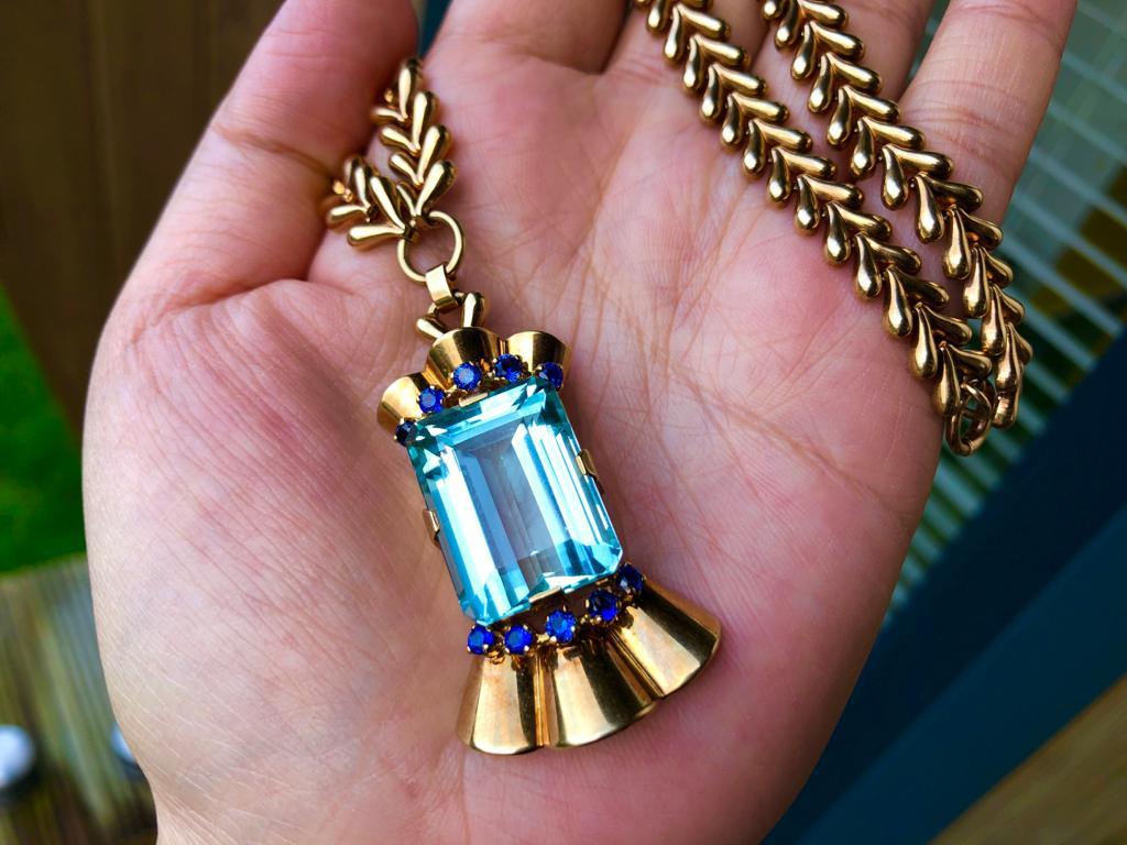 Women's or Men's Tiffany & Co. 14 Karat Gold Aquamarine and Sapphire Pendant Necklace