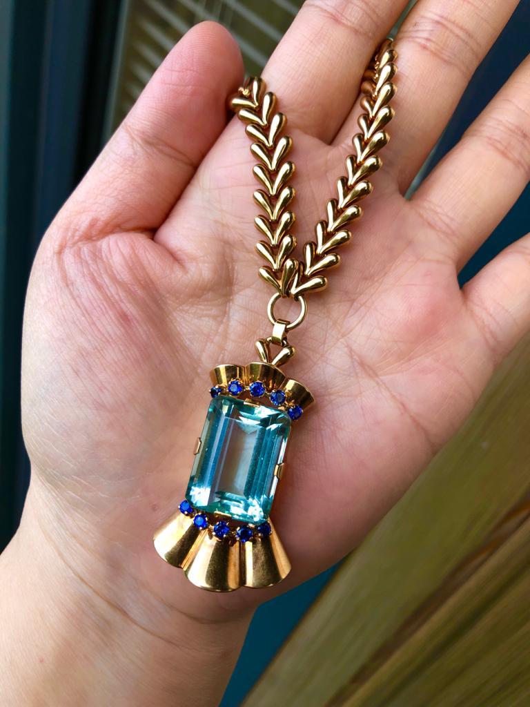 Tiffany & Co. 14 Karat Gold Aquamarine and Sapphire Pendant Necklace 3