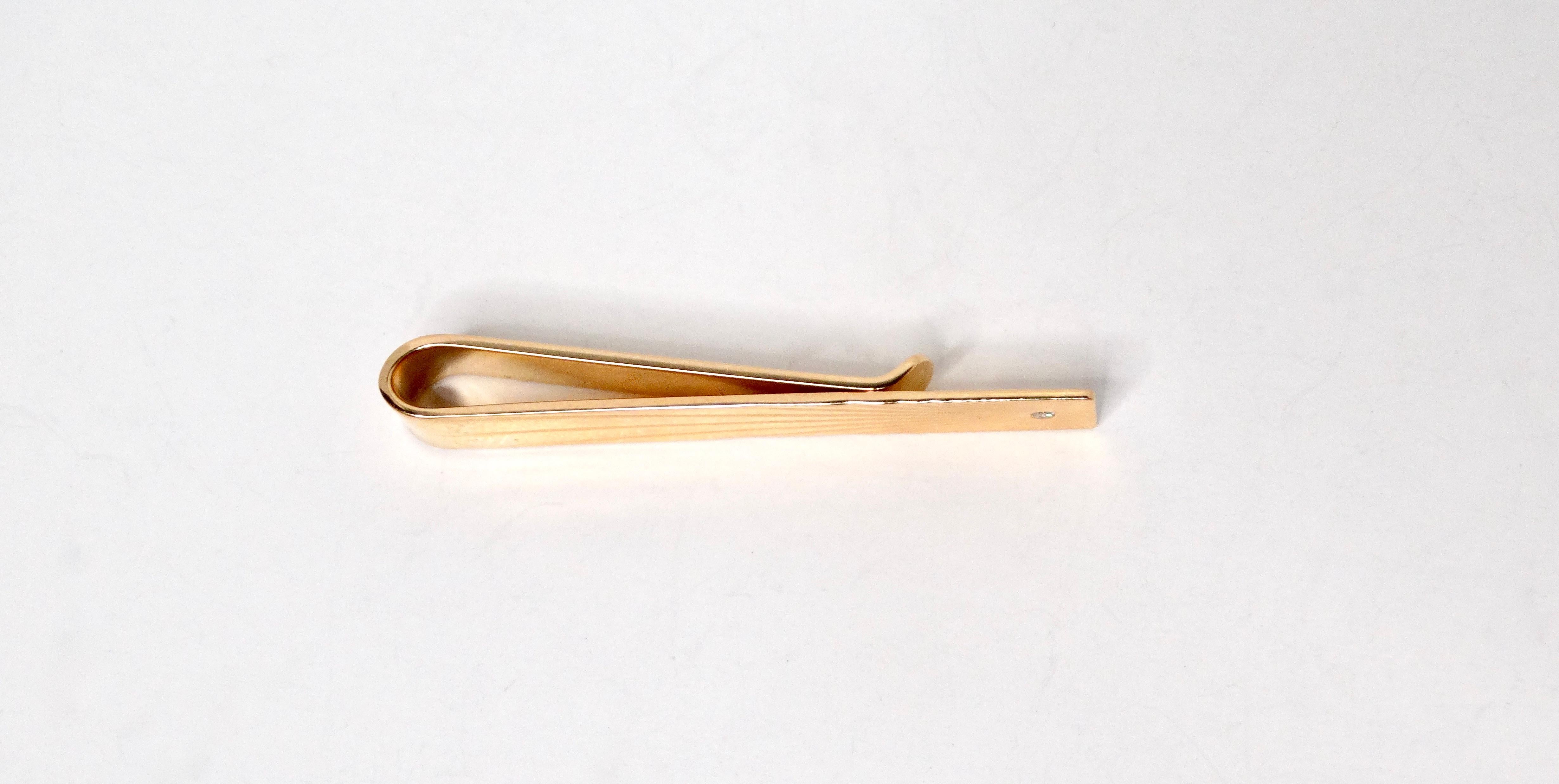 Tiffany & Co. 14 Karat Gold Krawattenklammer mit Diamanten und Gravuren im Zustand „Gut“ im Angebot in Scottsdale, AZ