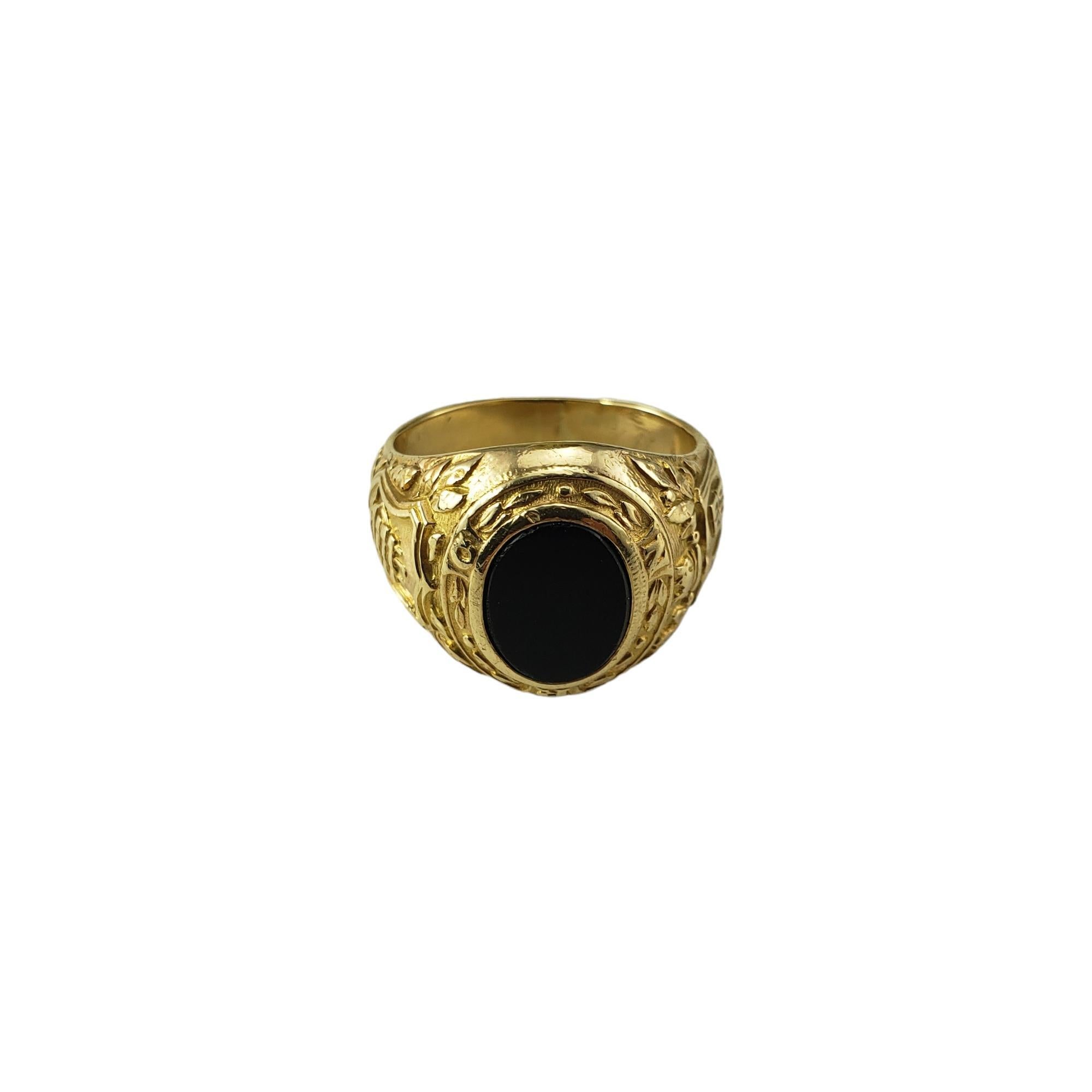 Vintage Tiffany & Co. 14K Yellow Gold 1933 College Ring Size 5.25

This unique 1933 College of New Rochelle ring features oval black onyx set in beautifully detailed 14K yellow gold by Tiffany & Co.  Inner inscription reads 