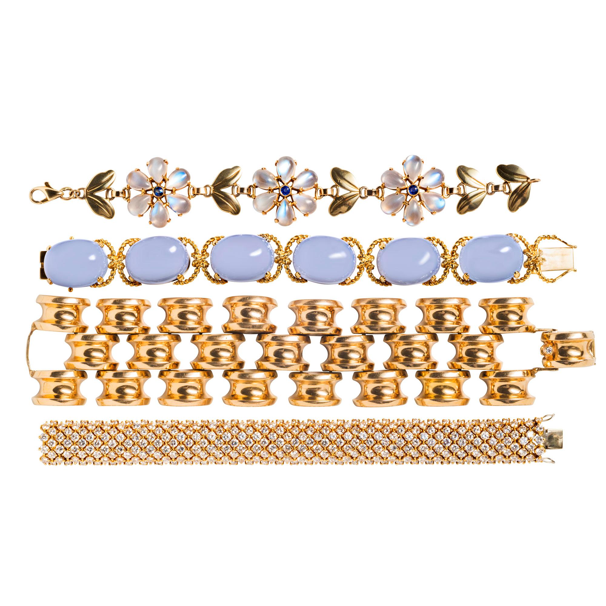 Tiffany & Co. Bracelet en or jaune 14 carats et pierres de lune en vente 3