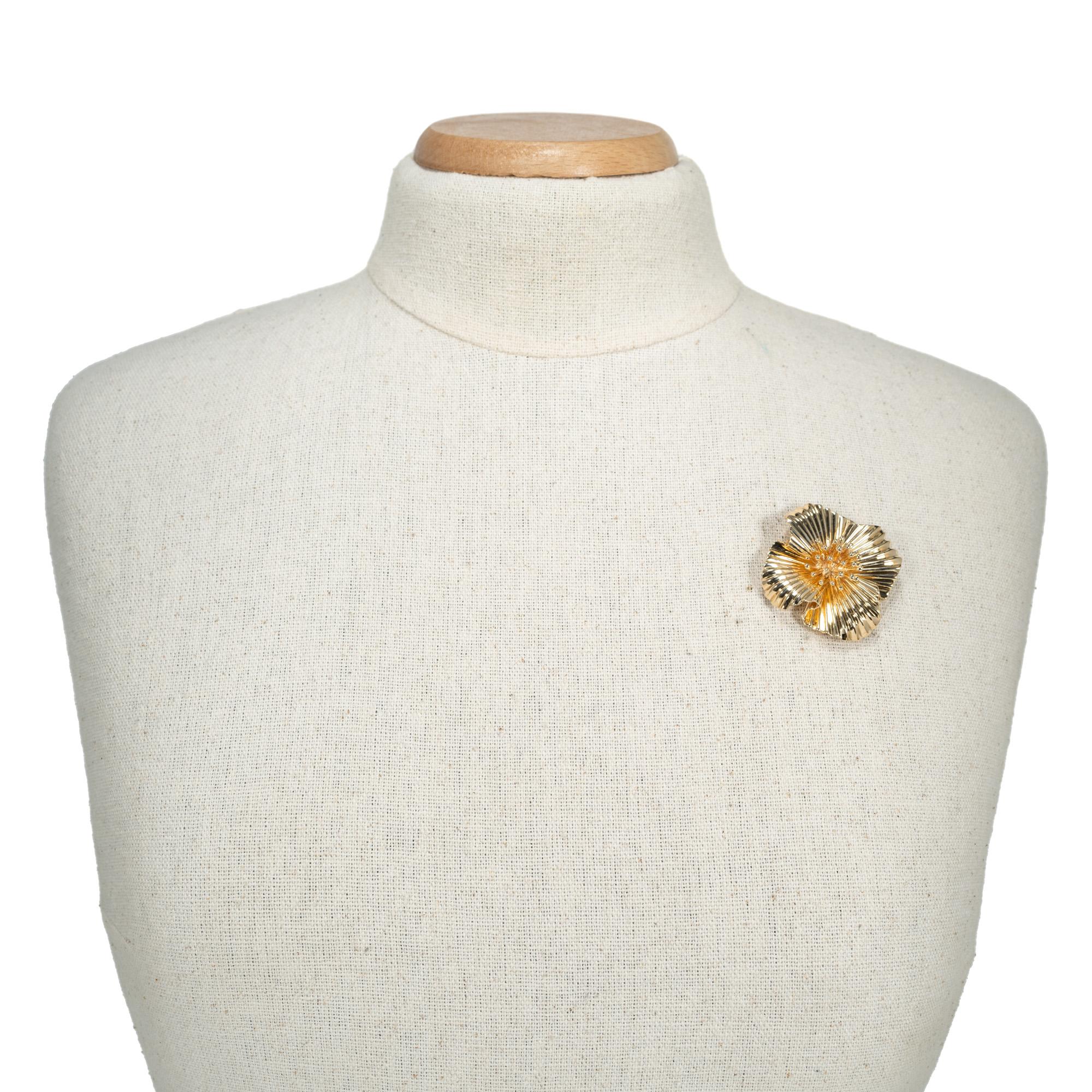 Broche Floral Tiffany & Co Oro Amarillo 14k en venta 2