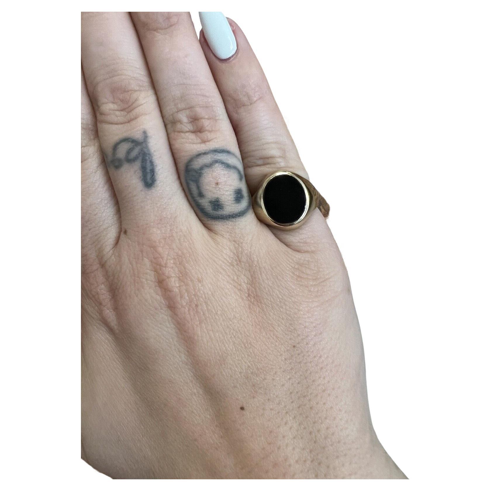 Tiffany & Co. 14karat Yellow Gold & Onyx Signet Ring Retro, circa 1950s