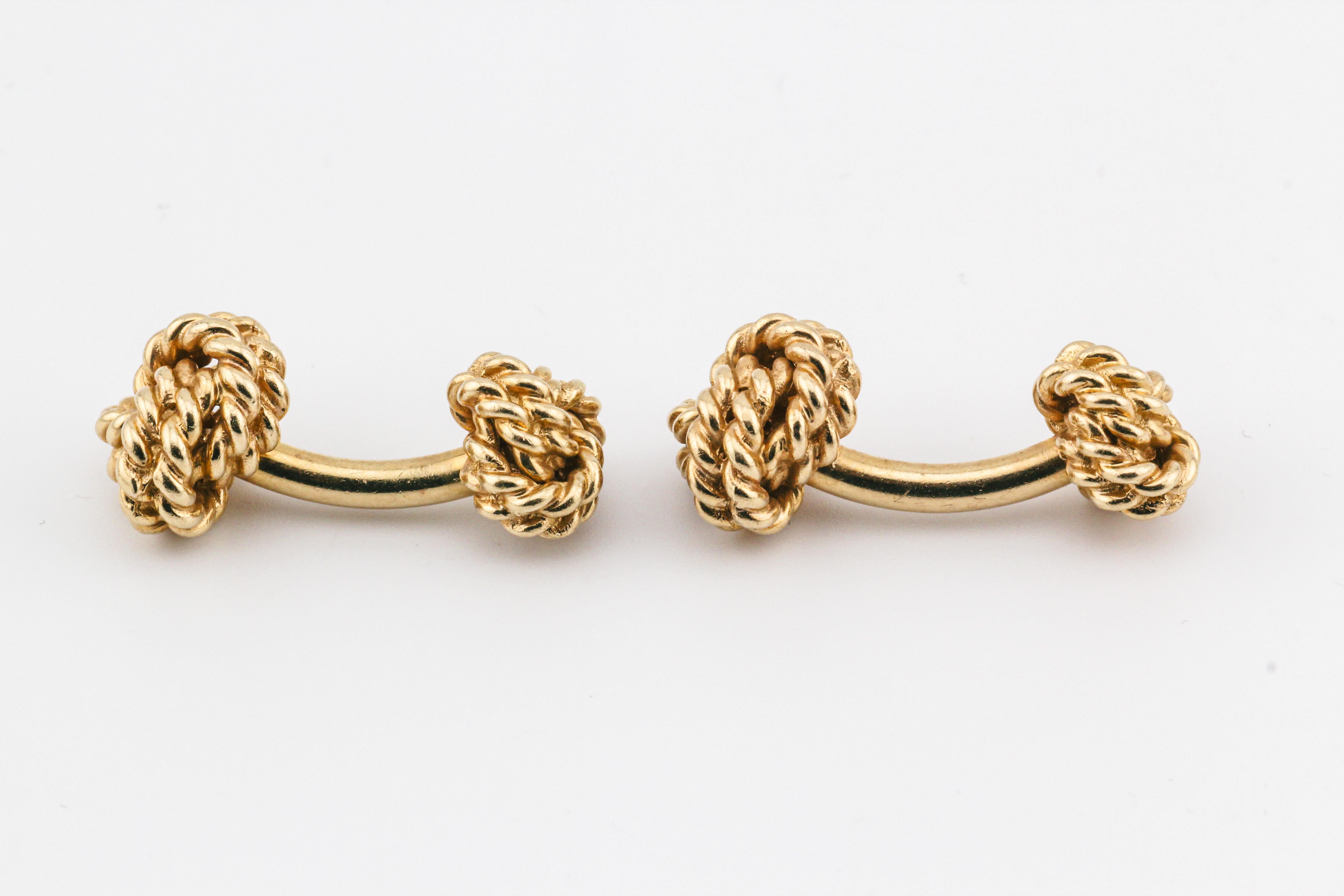 Tiffany & Co. Boutons de manchette nœud de corde en or jaune 14k Pour hommes en vente