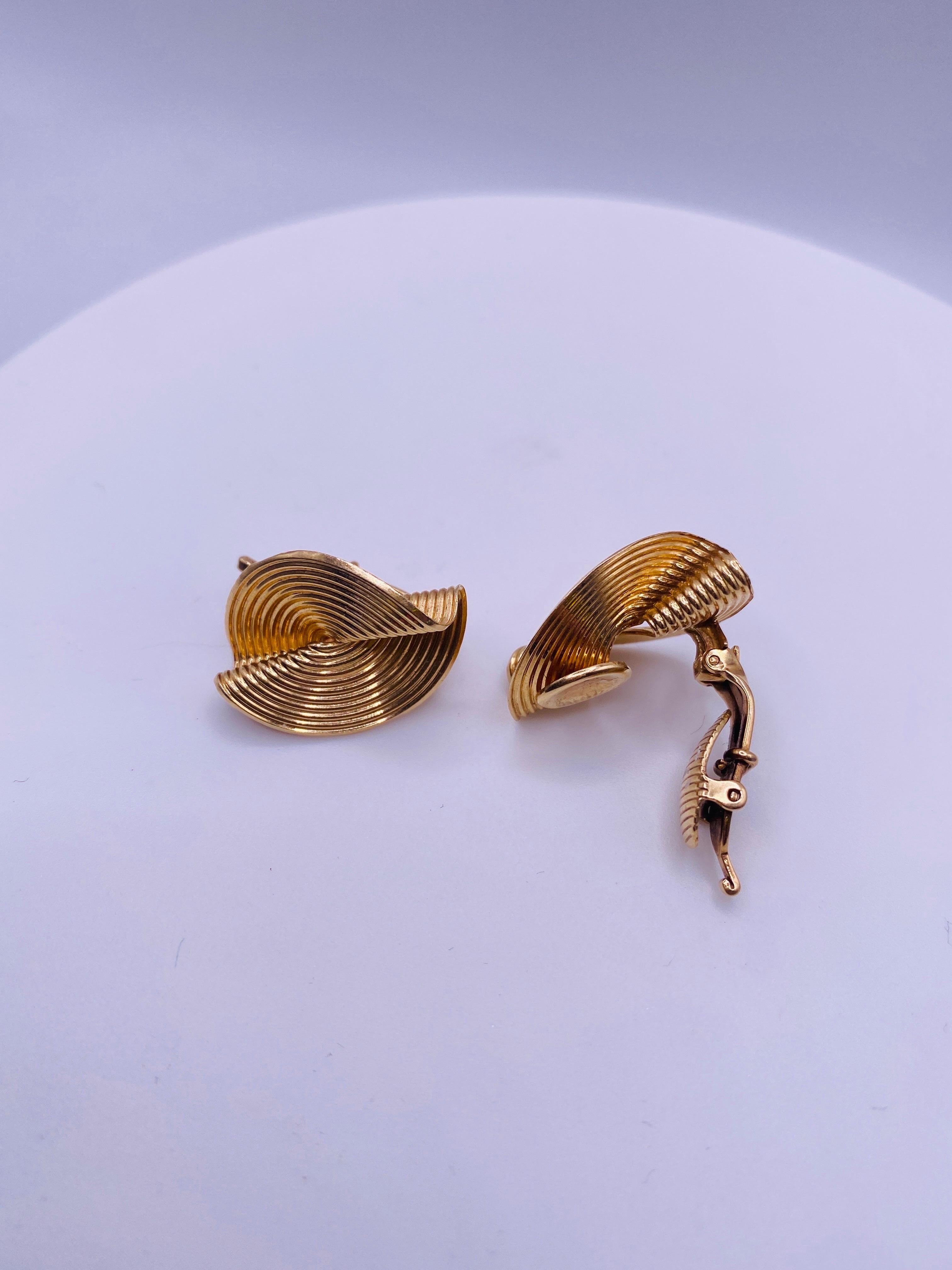 Contemporary Tiffany & Co. Spiral Clip-On Yellow Gold Earrings
