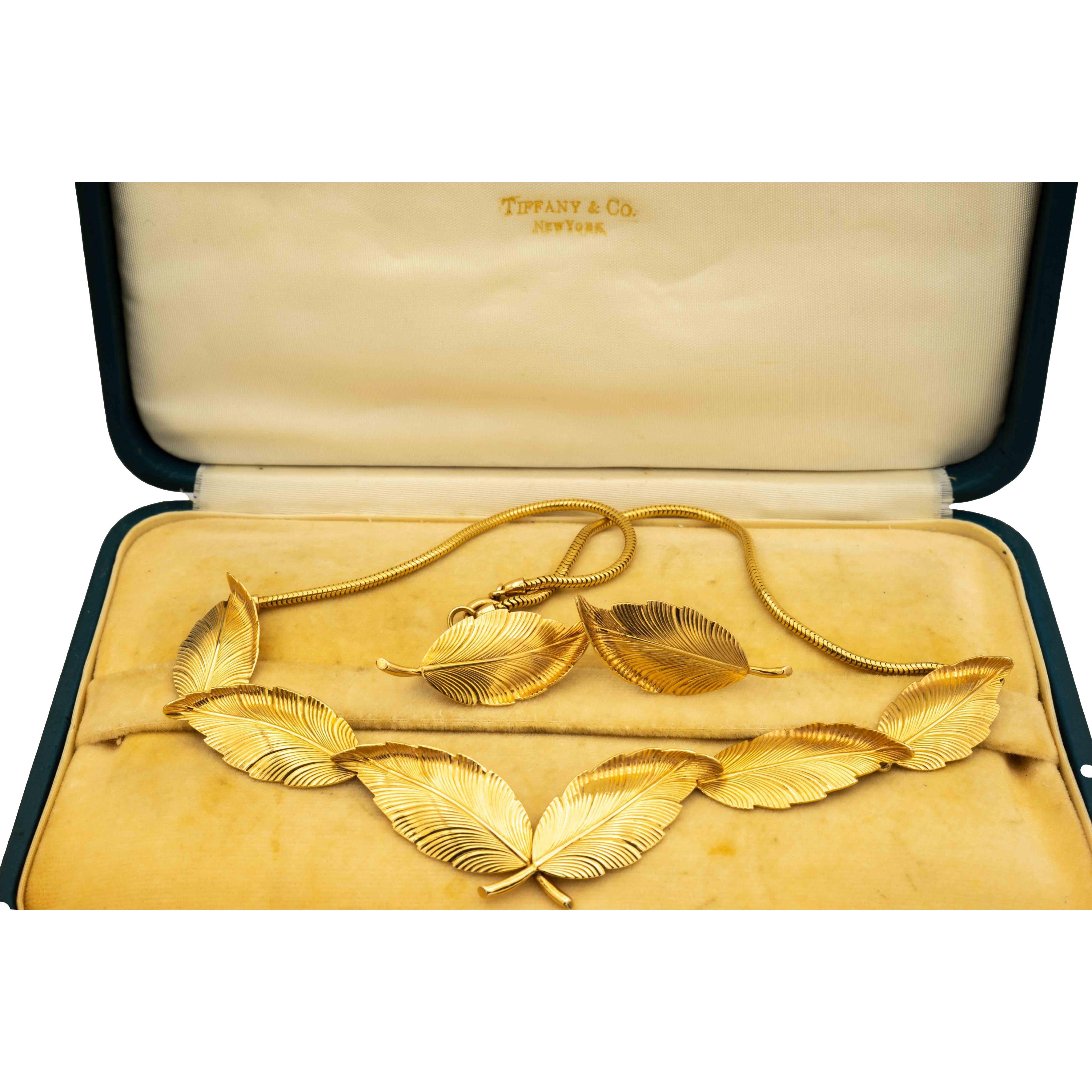 Tiffany & Co. 14k Yellow Gold Vintage Leaf Motif Choker and Earrings Suite circa 7