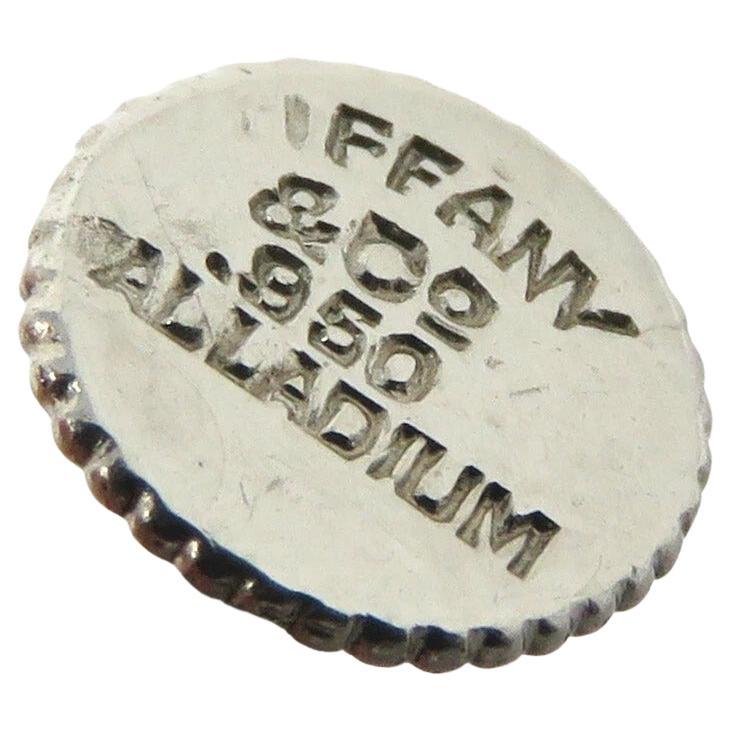 Tiffany & Co. 10 Karat natürlicher Smaragd und 5,02 Karat Diamant Palladium Tropfen Ohrringe, GIA zertifiziert

Höhepunkte

Authentische Tiffany & Co. Tropfenohrringe im Vintage-Stil

Mit vier natürlichen Smaragden von insgesamt 10,10 Karat

Ein