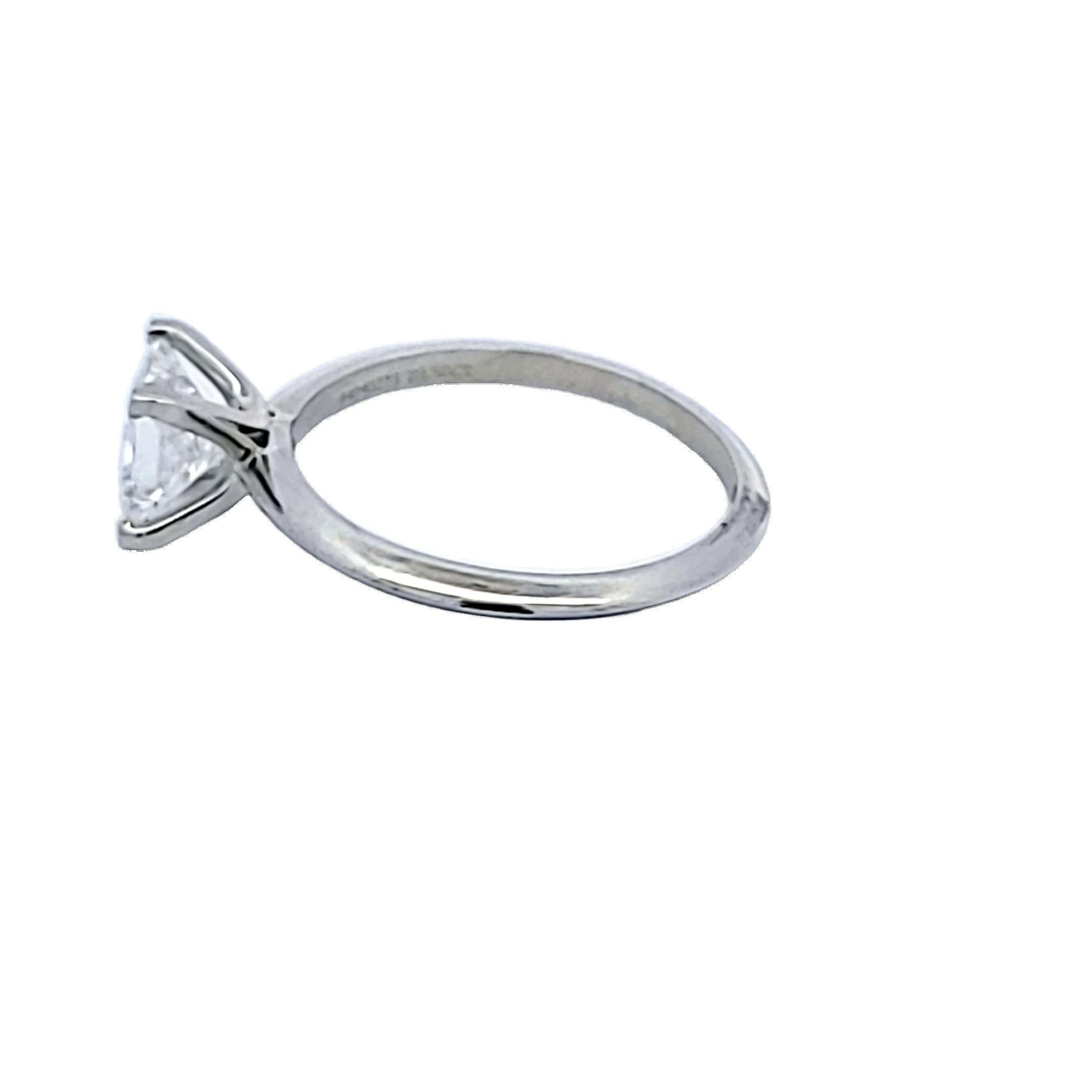 Tiffany & Co Anillo de compromiso en platino con diamante talla princesa F VS1 de 1,50 quilates en venta 10