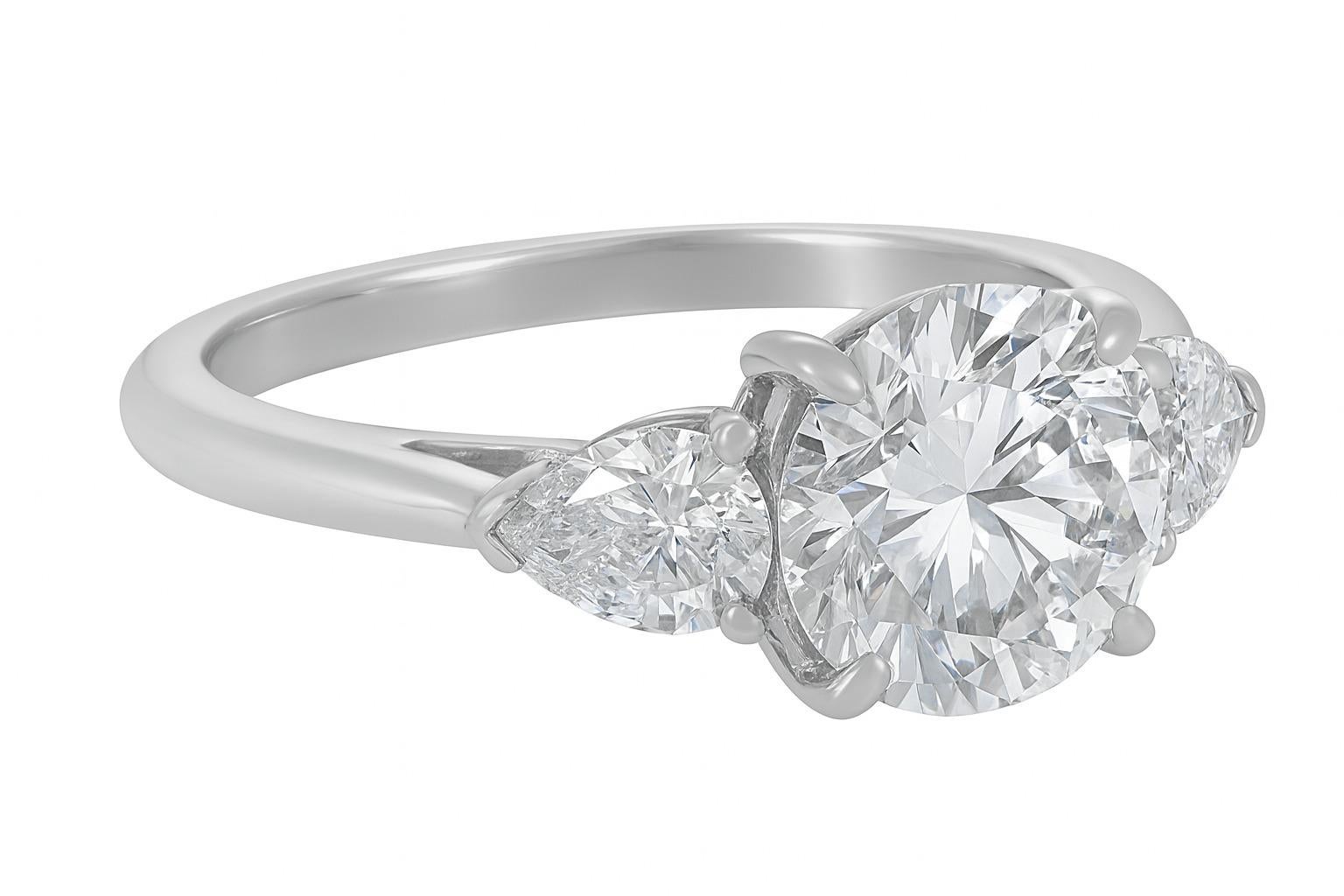 Tiffany & Co. Round Brilliant Diamond Platinum Three-Stone Ring For Sale 1