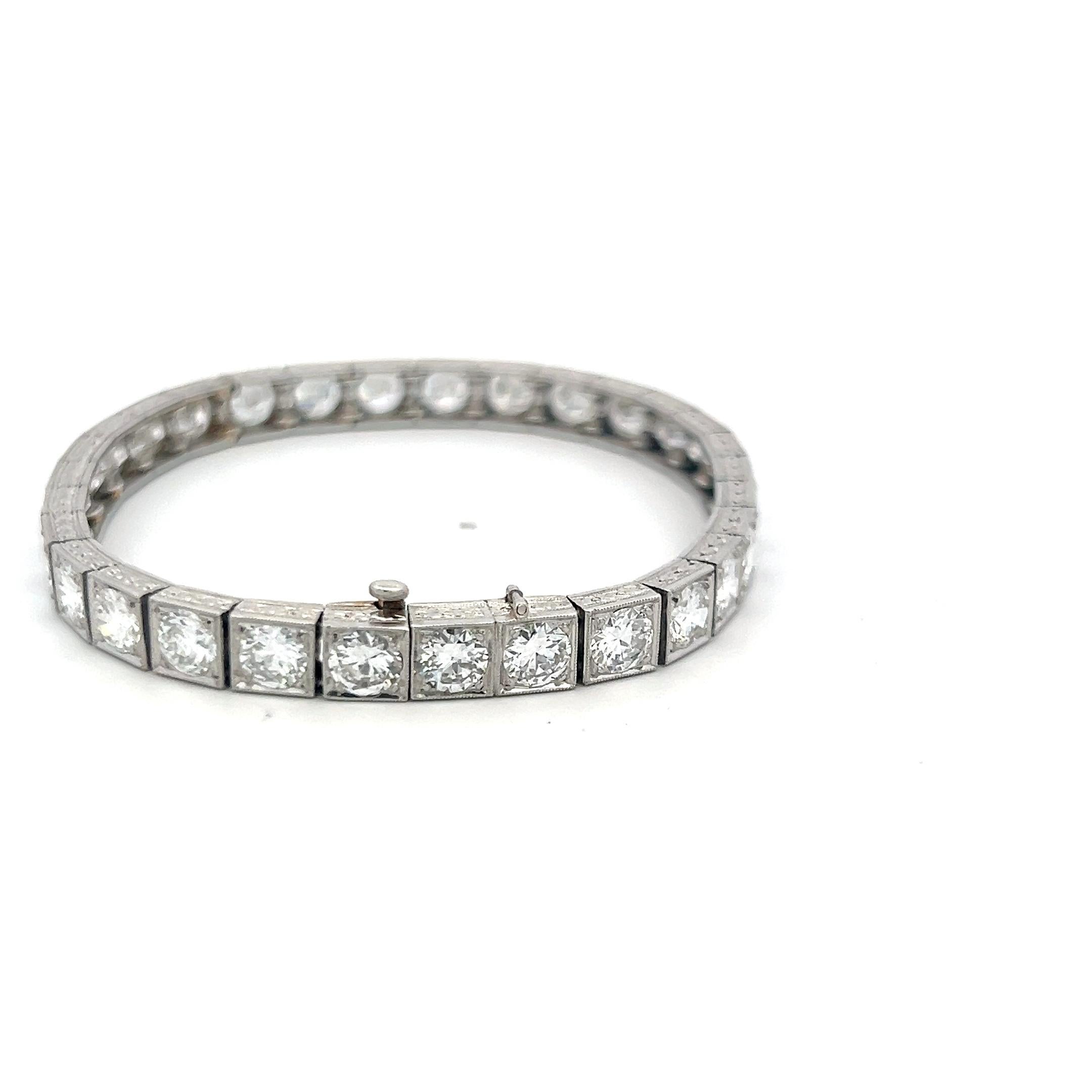 Tiffany & Co 15.00 Carat Old European Cut D VS1 Diamond Platinum Tennis Bracelet In Good Condition For Sale In New York, NY