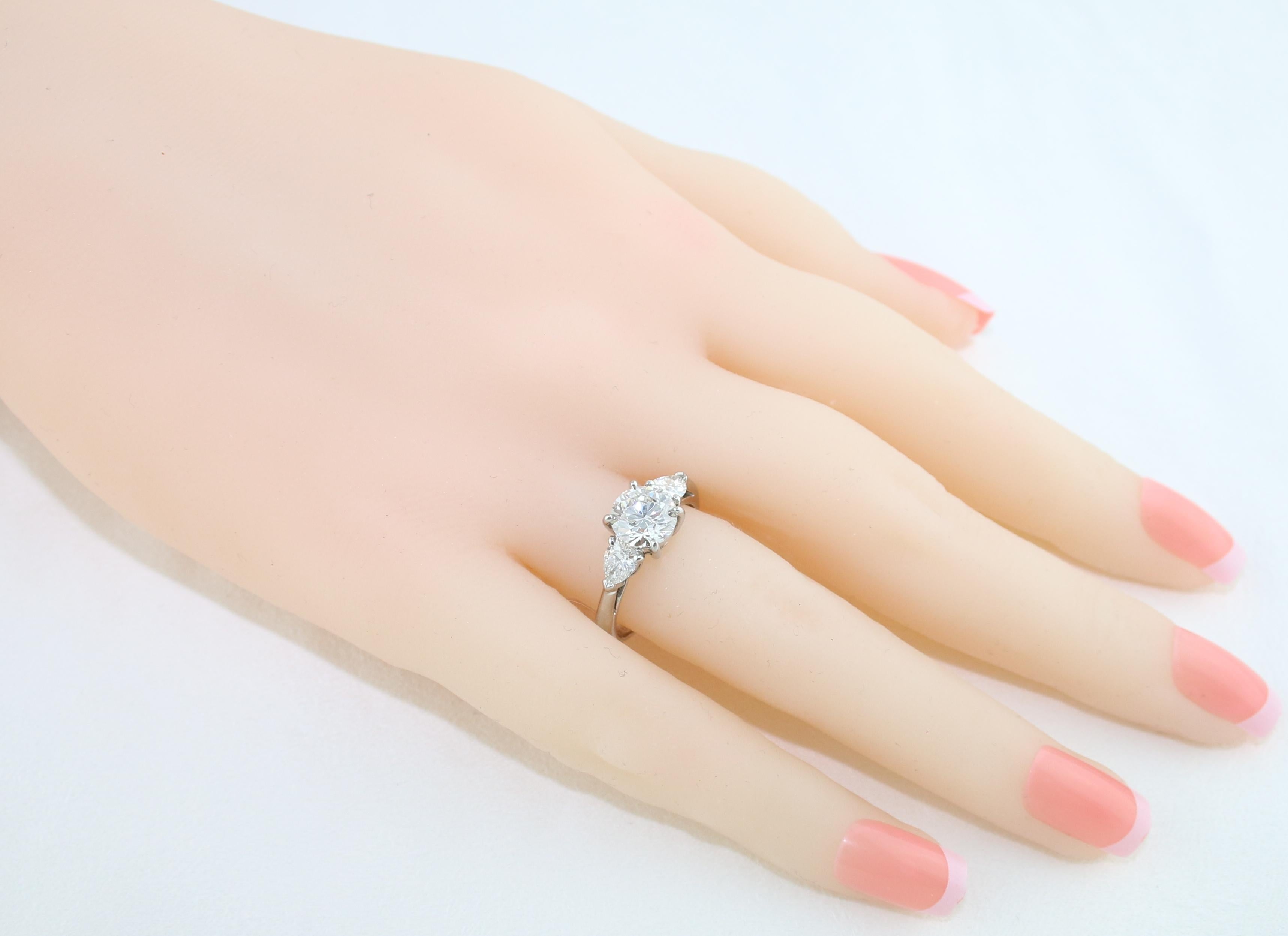 Tiffany & Co. 1.53 Carat G VS1 Diamond Platinum Ring For Sale 4