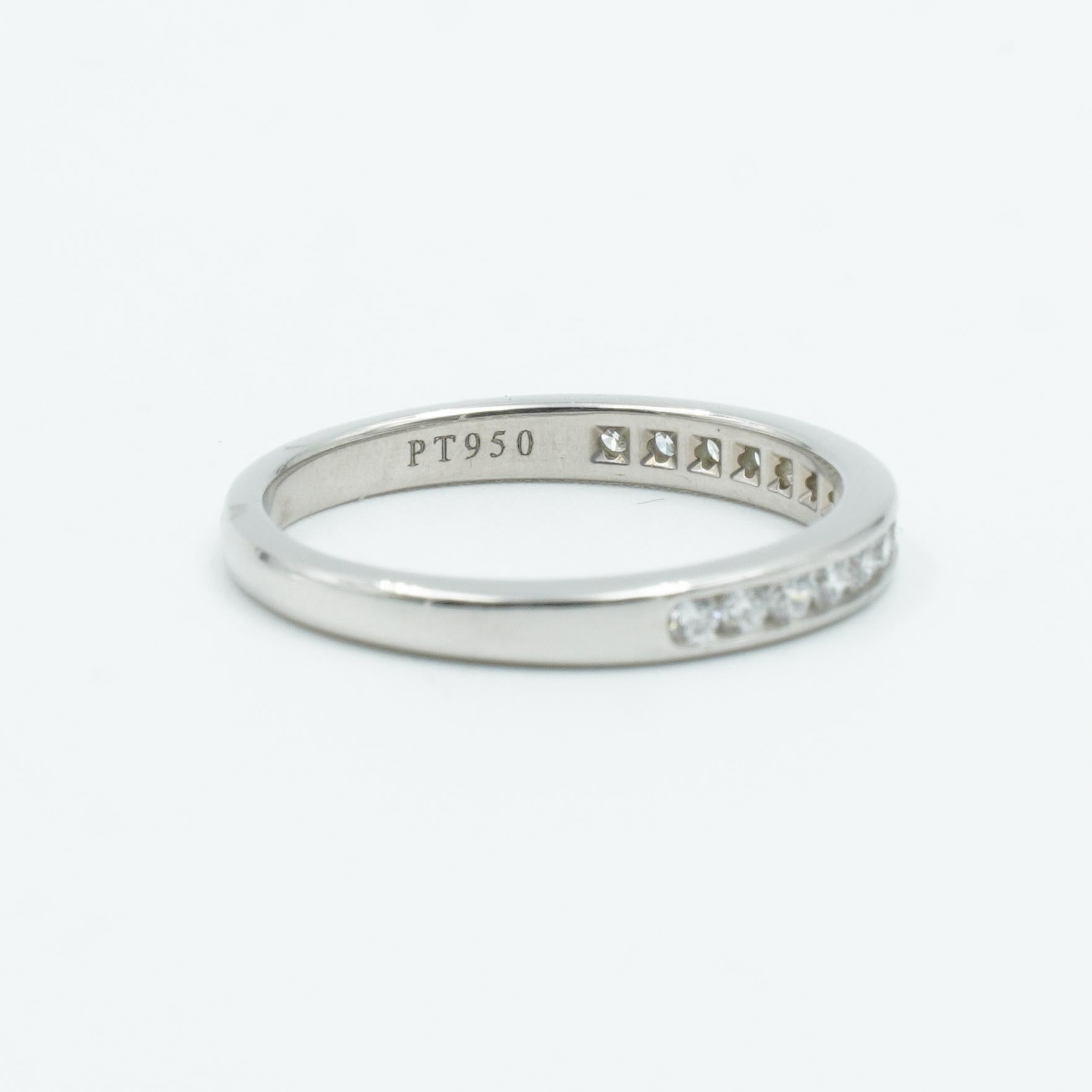 Tiffany & Co. 1.54 Ctw Diamond Engagement Ring Set in Platinum w. Box 3