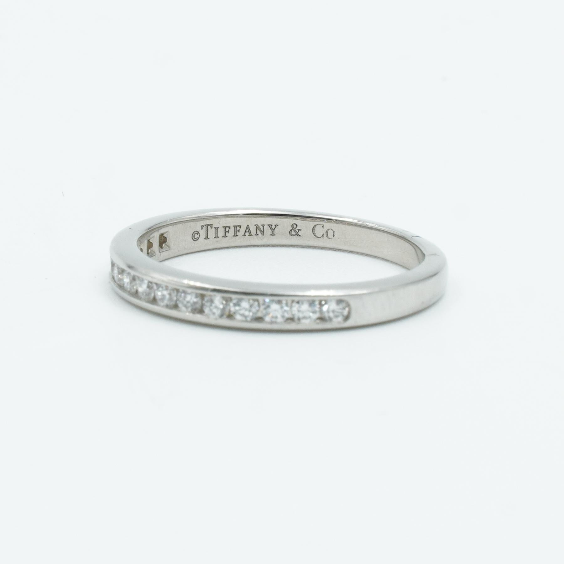 Tiffany & Co. 1.54 Ctw Diamond Engagement Ring Set in Platinum w. Box 1