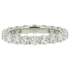 Tiffany & Co, bague d'éternité complète en diamants de 1,60 carat, taille J