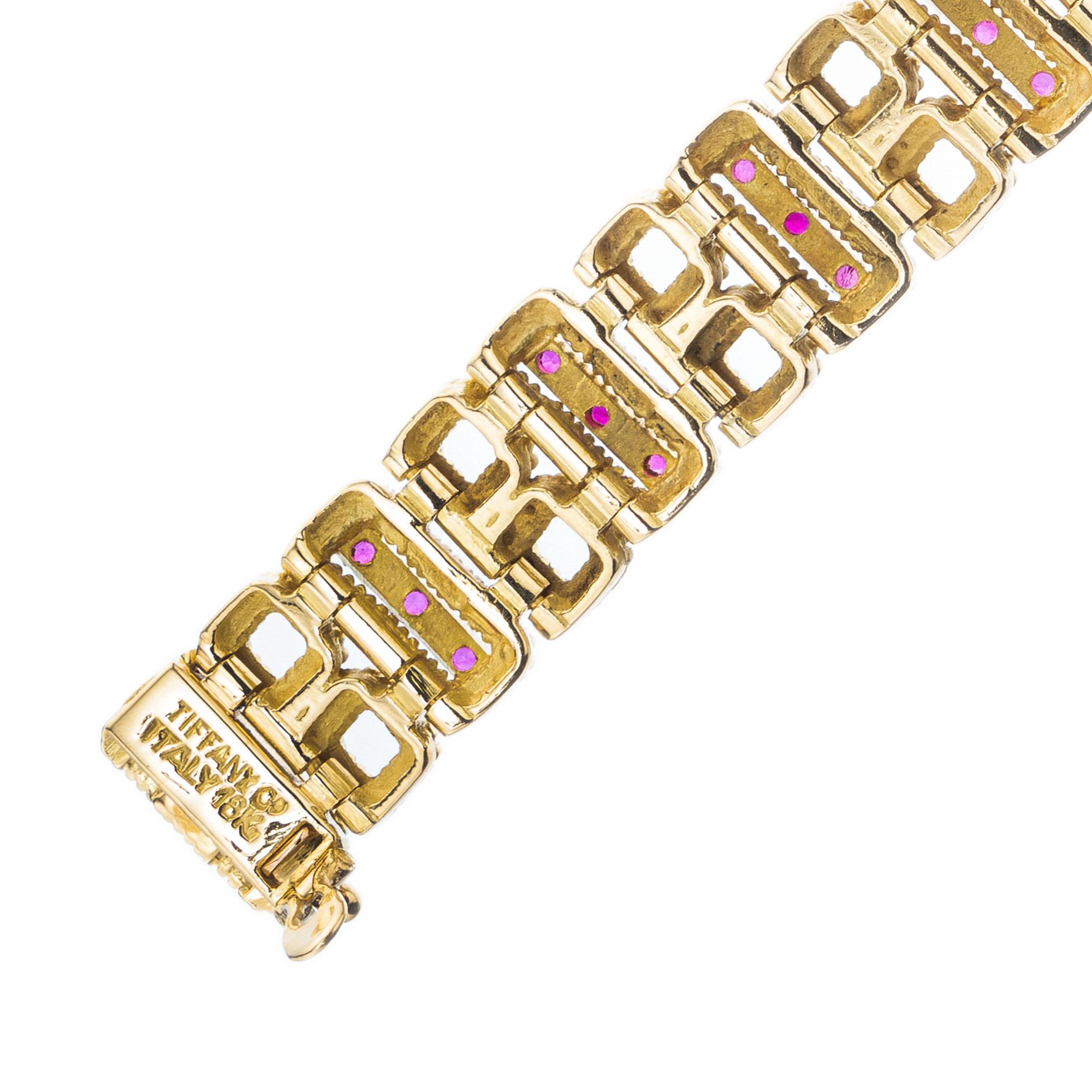 Tiffany & Co. 1.60 Carat Ruby Yellow Gold Link Bracelet In Good Condition In Stamford, CT
