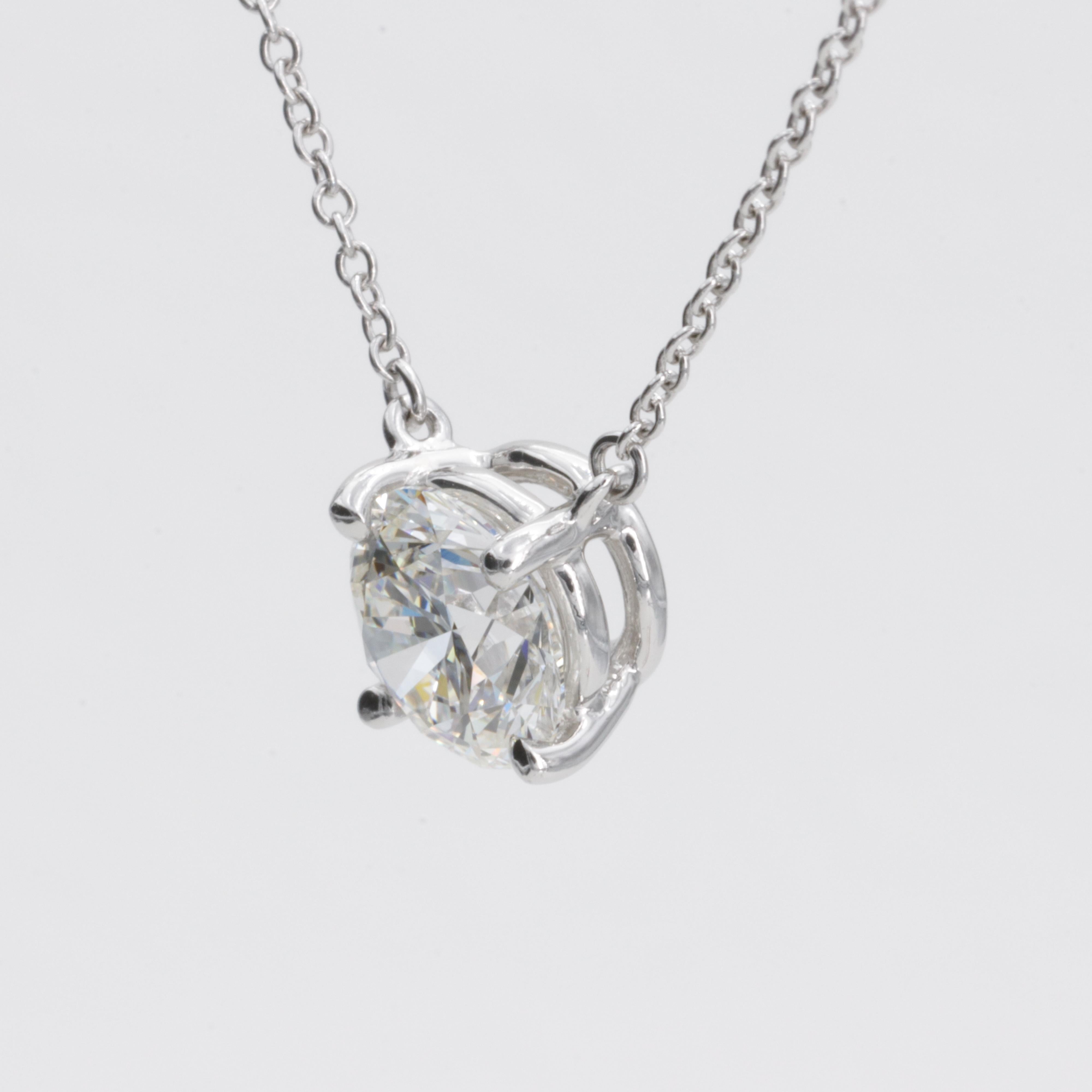 Tiffany & Co 1.63 Carat Round Brilliant Diamond & Platinum Solitaire Necklace Excellent état - En vente à Tampa, FL