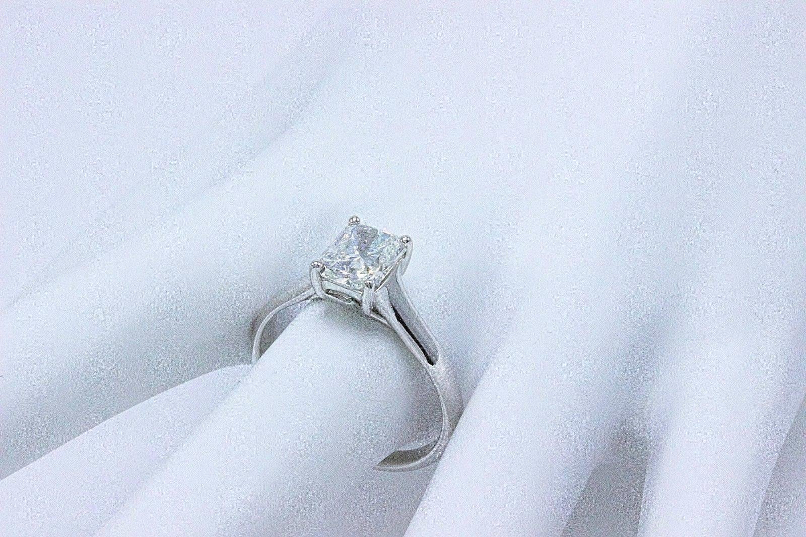 Tiffany & Co. 1.70 Carat Lucida F VVS2 Platinum Diamond Engagement Ring 2