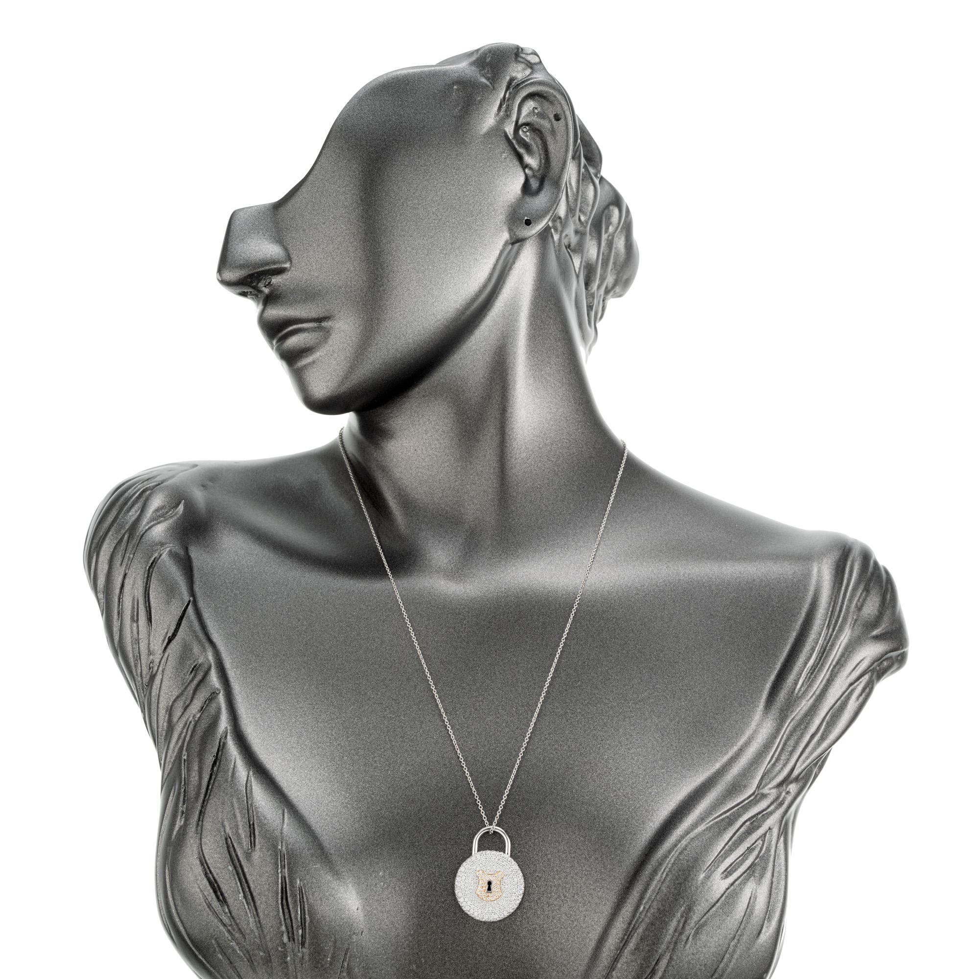 Tiffany & Co. Collana con ciondolo a forma di lucchetto in platino e oro rosa da 1,75 carati in vendita 1