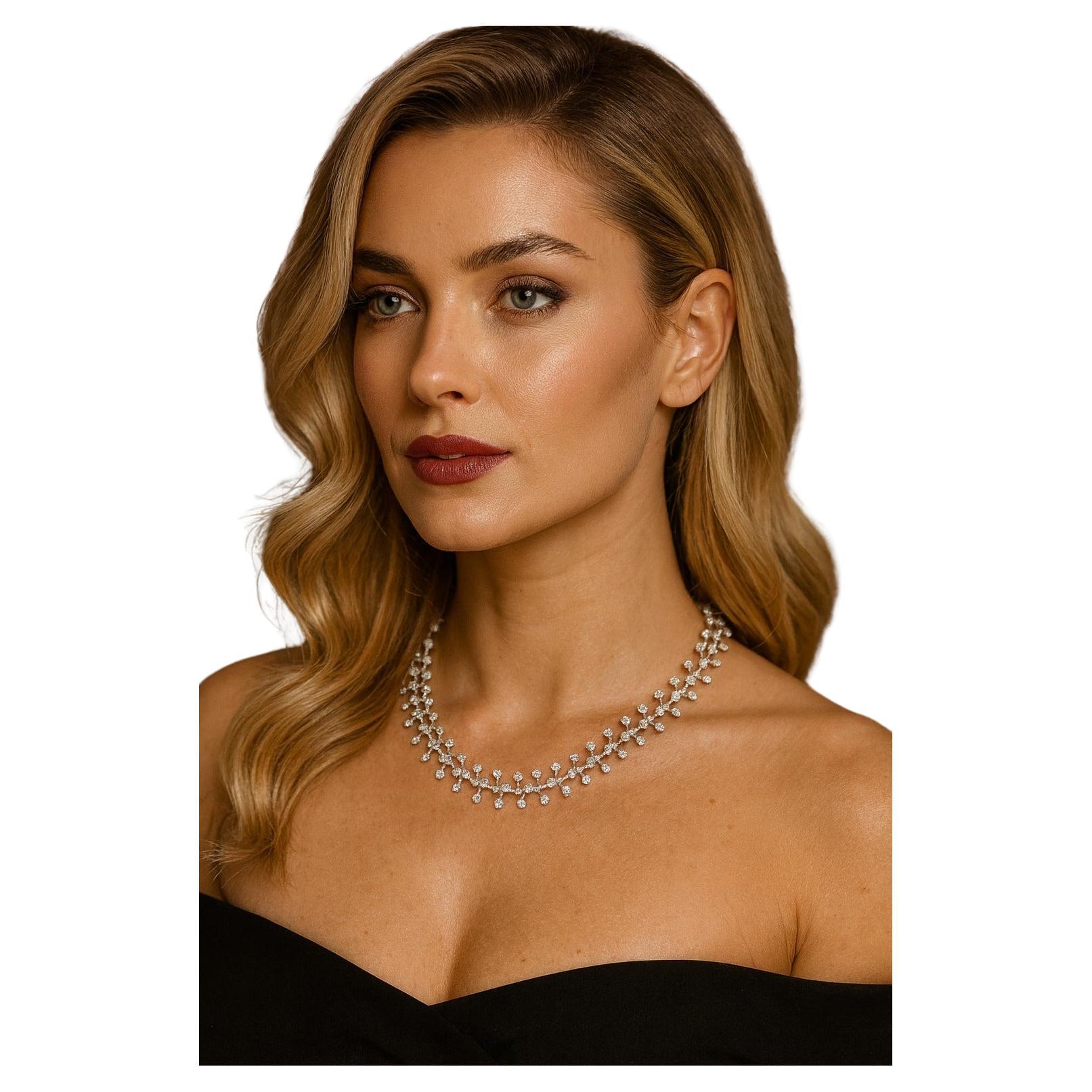 Tiffany & Co. Diamant de platine  Collier

Un collier exceptionnel de Tiffany & Co., réalisé en platine et serti de 299 diamants ronds de taille brillant pesant environ 18,30 carats au total. Les diamants sont de couleur D-G et de pureté VS à VVS1,