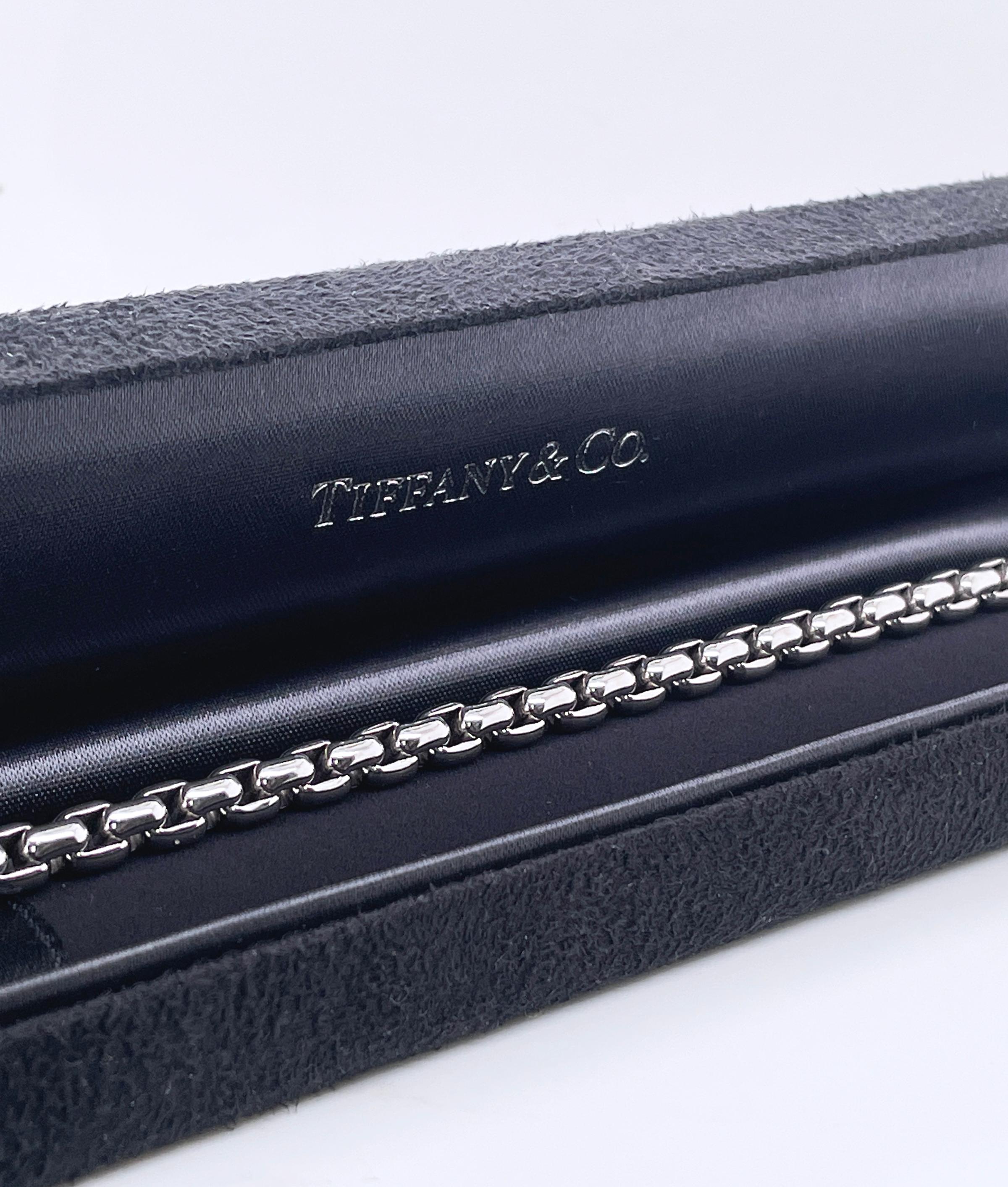 Tiffany & Co. 18 Carat White Golding & Co. Classic Box Chain Link Bracelet Unisexe en vente