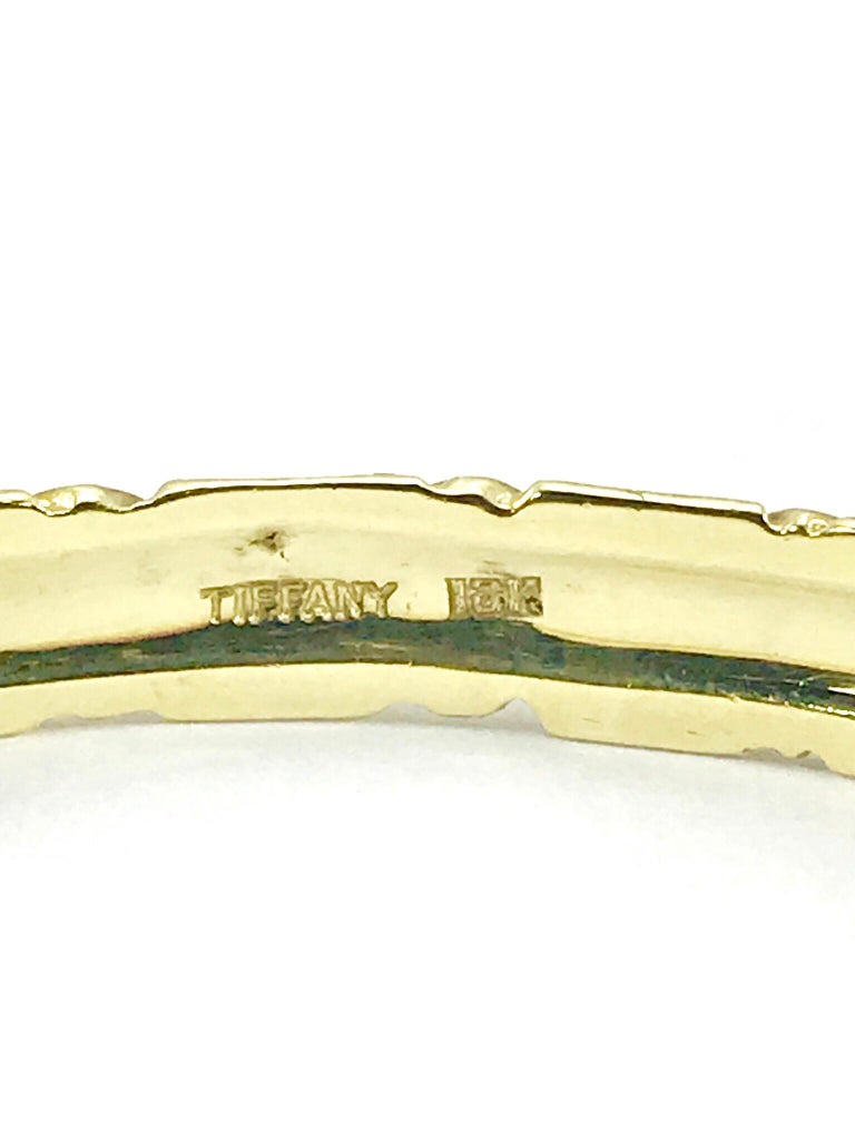 Tiffany & Co. 18 Karat Gold and Green Enamel Bangle Bracelet In Excellent Condition For Sale In Chevy Chase, MD
