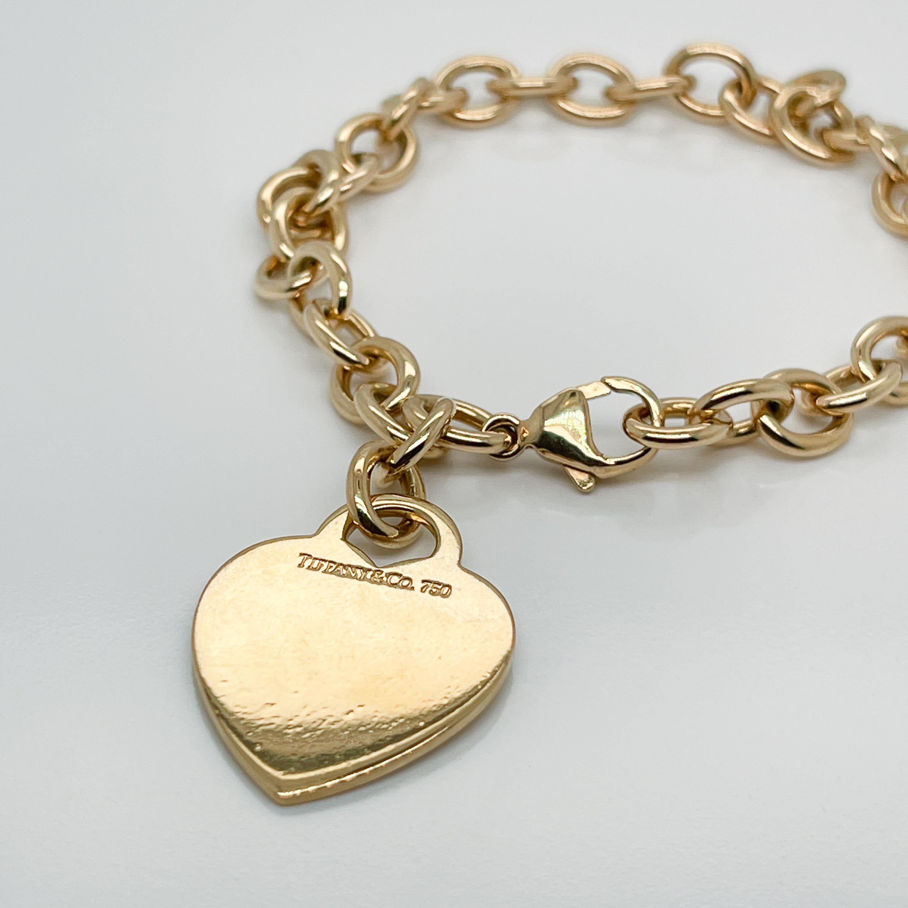 Tiffany & Co. 18 Karat Gold Dog Chain Link Bracelet & Heart Charm For Sale 2