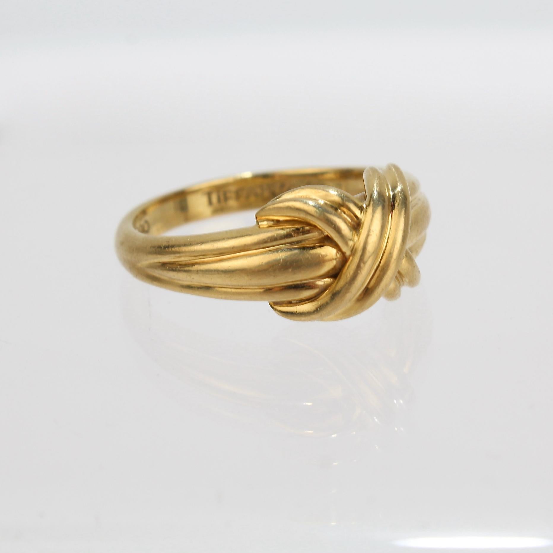 Tiffany & Co. 18 Karat Golding 'X' Ring  im Angebot 3
