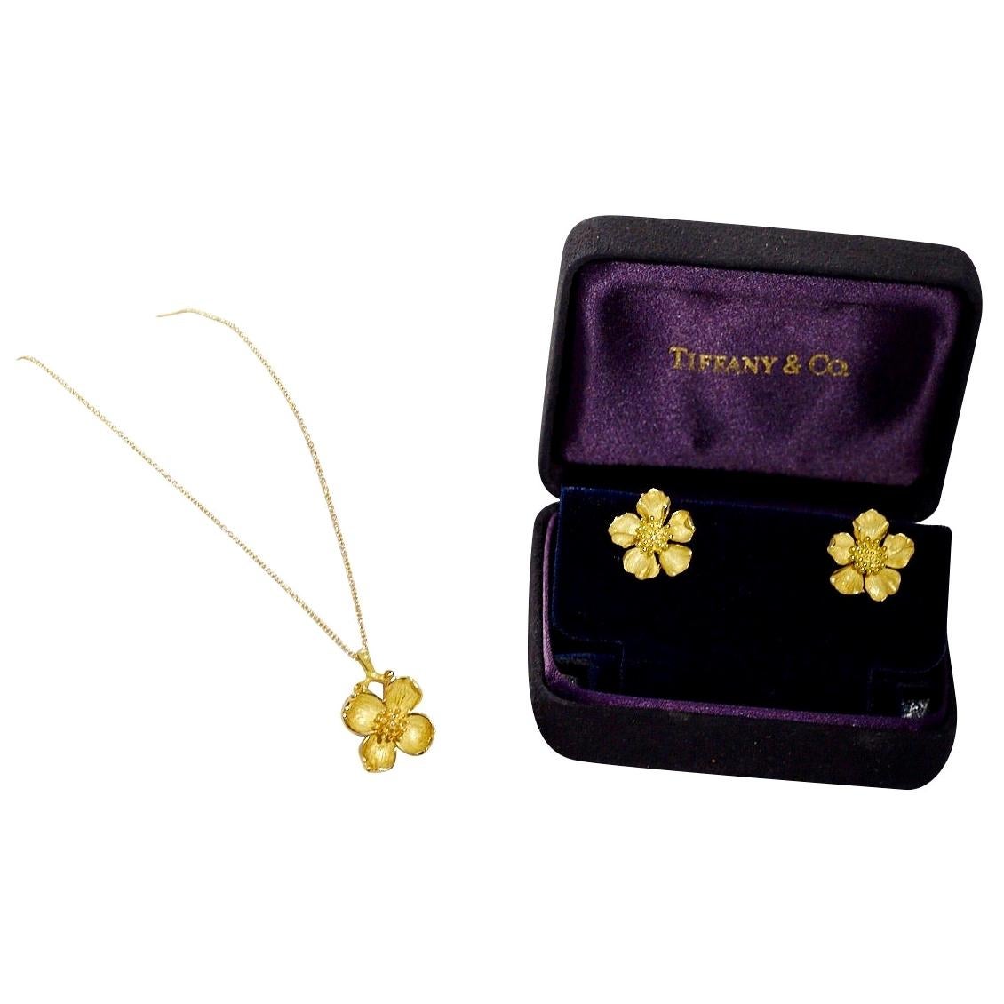 Tiffany & Co. 18 Karat Gold Necklace Earrings Flower Motif Necklace Earrings Set