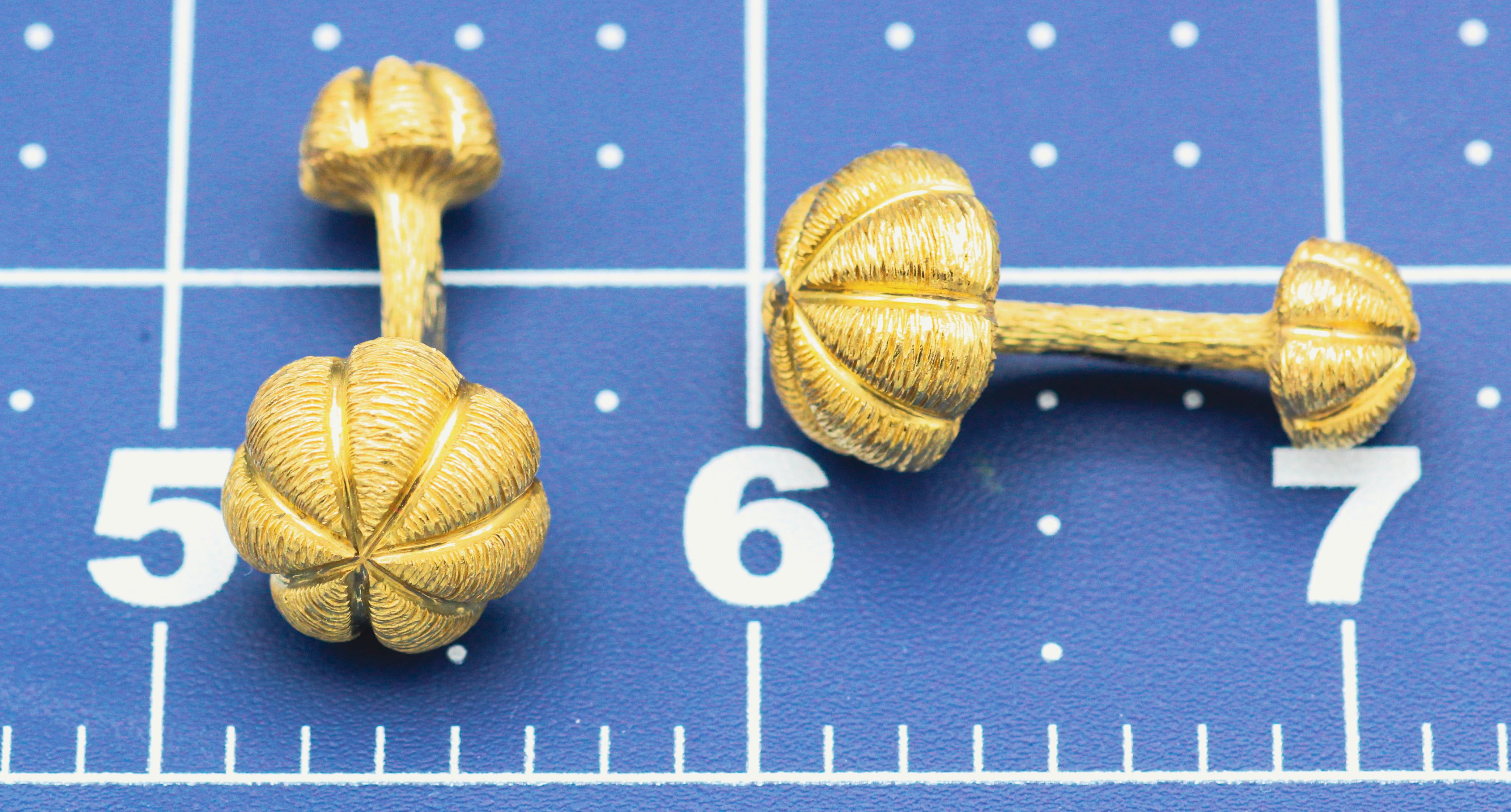 Tiffany & Co.  18 Karat Gold Sea Urchin Dumbbell Cufflinks For Sale 4