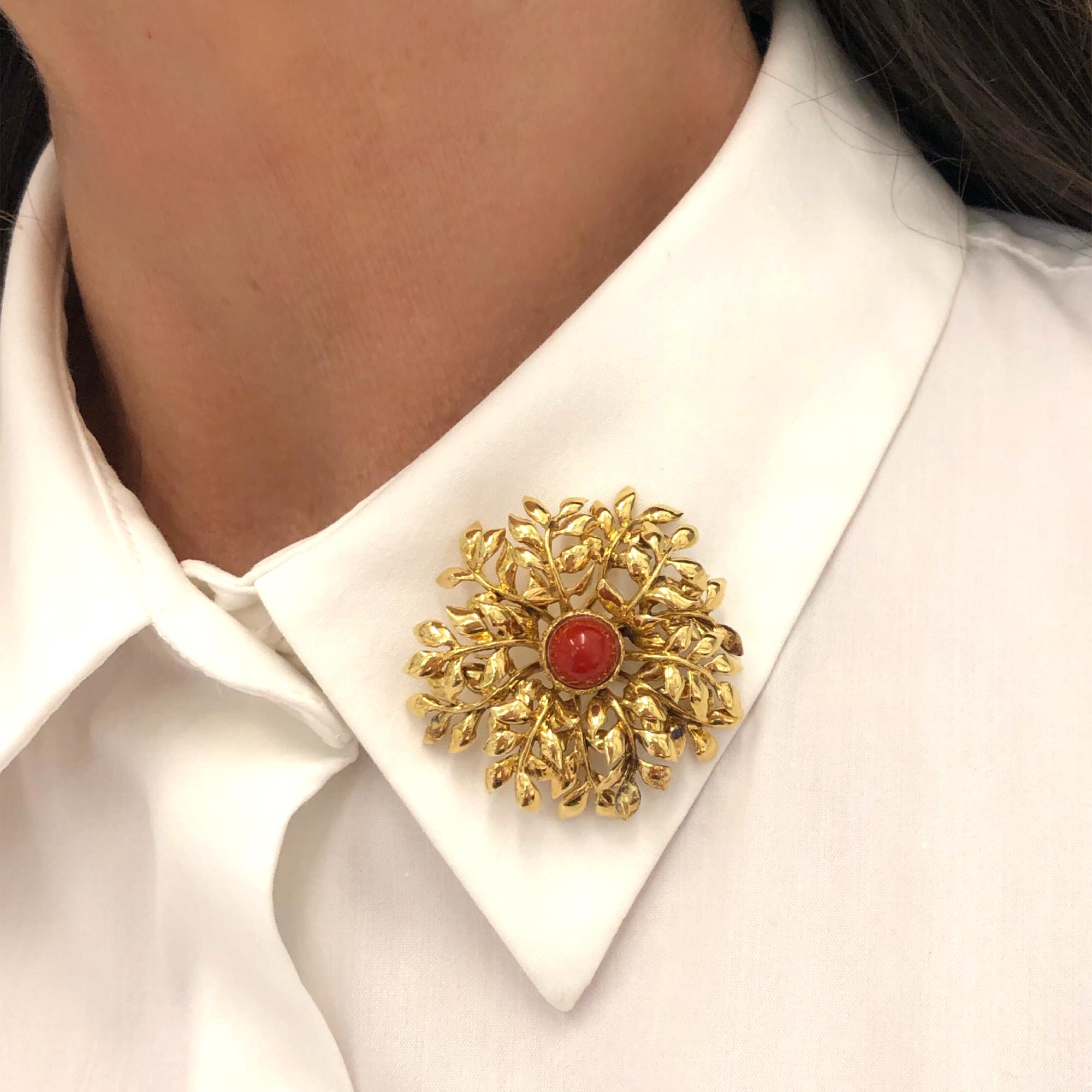 Cabochon Tiffany & Co. 18 Karat Red Coral and Yellow Gold Brooch For Sale
