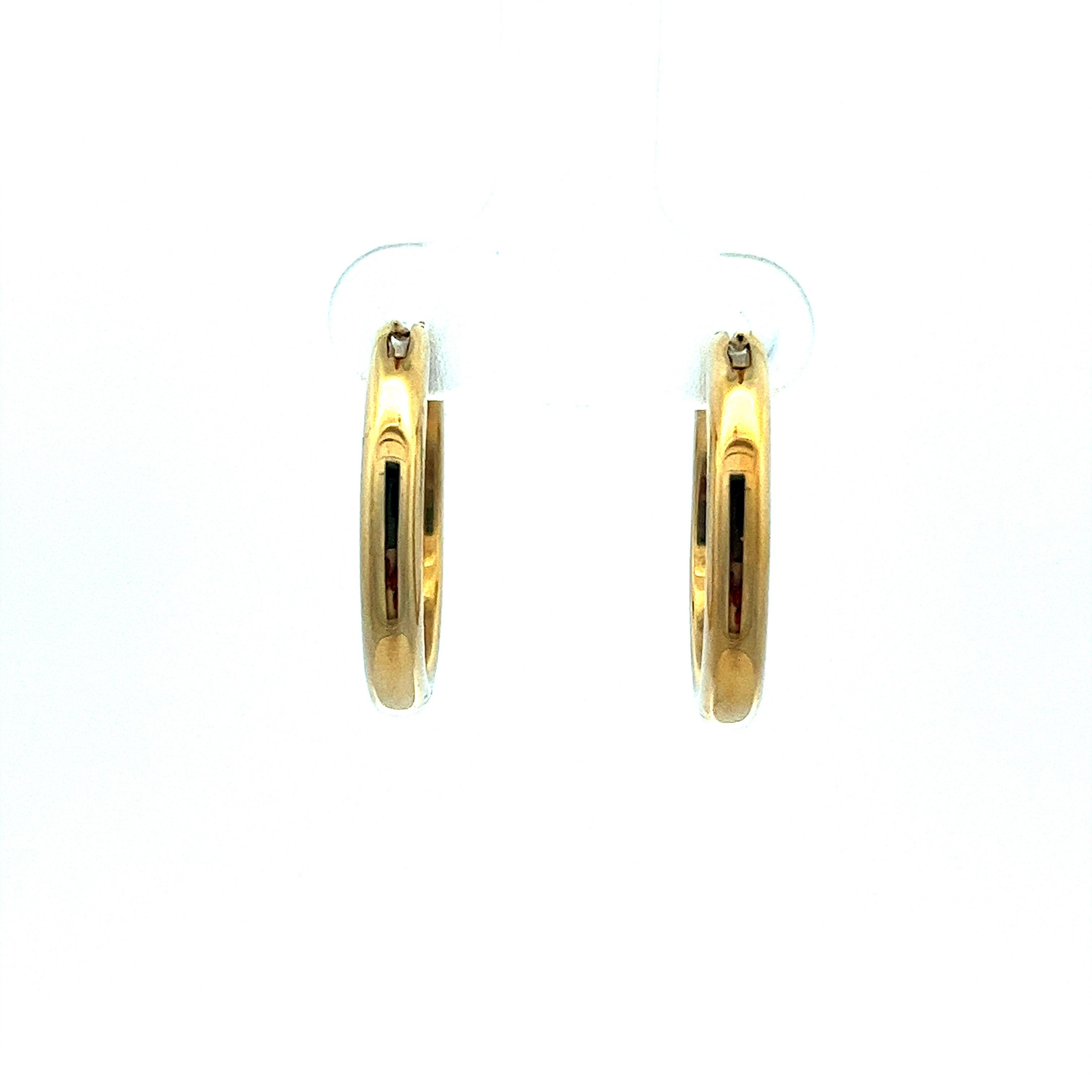 Modern Tiffany & Co. 18 Karat Square Cushion Hoop Earrings in Yellow Gold