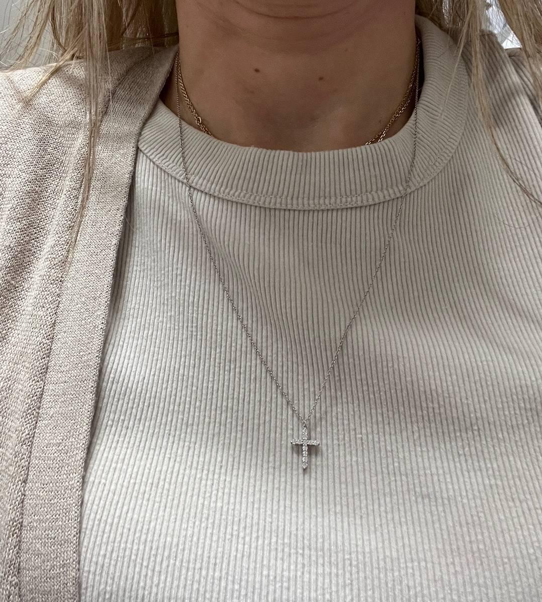 Round Cut Tiffany & Co. 18 Karat White Gold Cross Natural Diamond Pendant Necklace