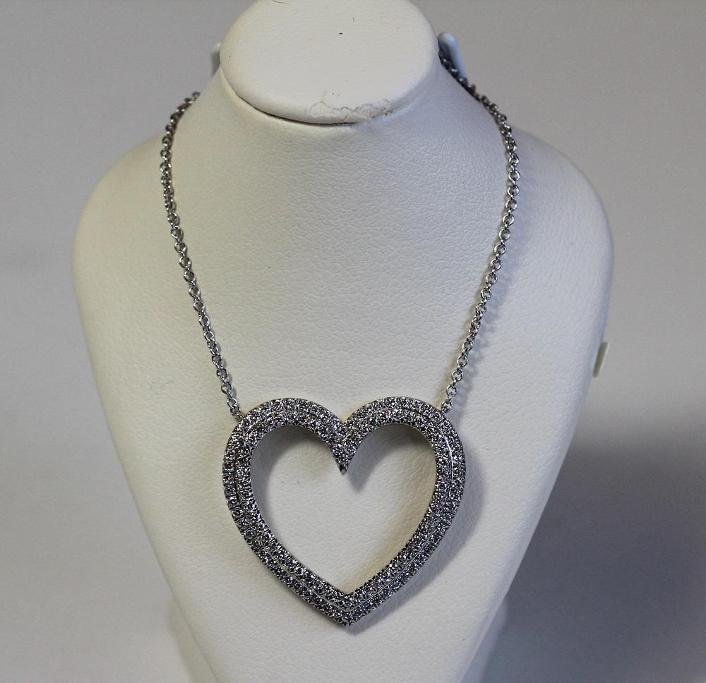 Tiffany & Co. Collana in oro bianco 18 carati con diamanti a forma di cuore grande da donna In condizioni ottime in vendita a West Hollywood, CA