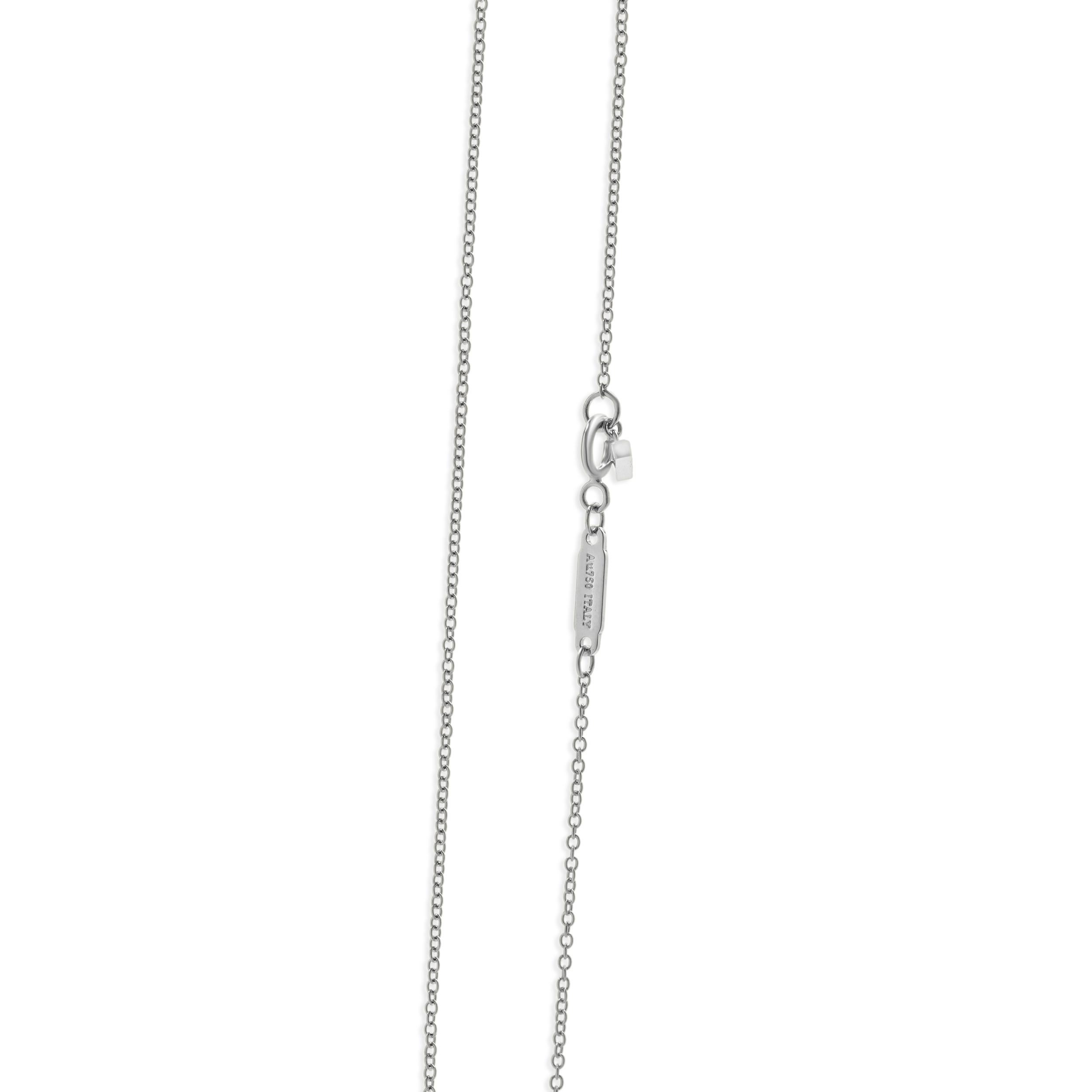 Tiffany & Co. Collana con diamanti T Smile in oro bianco 18 kt. In condizioni ottime in vendita a Scottsdale, AZ