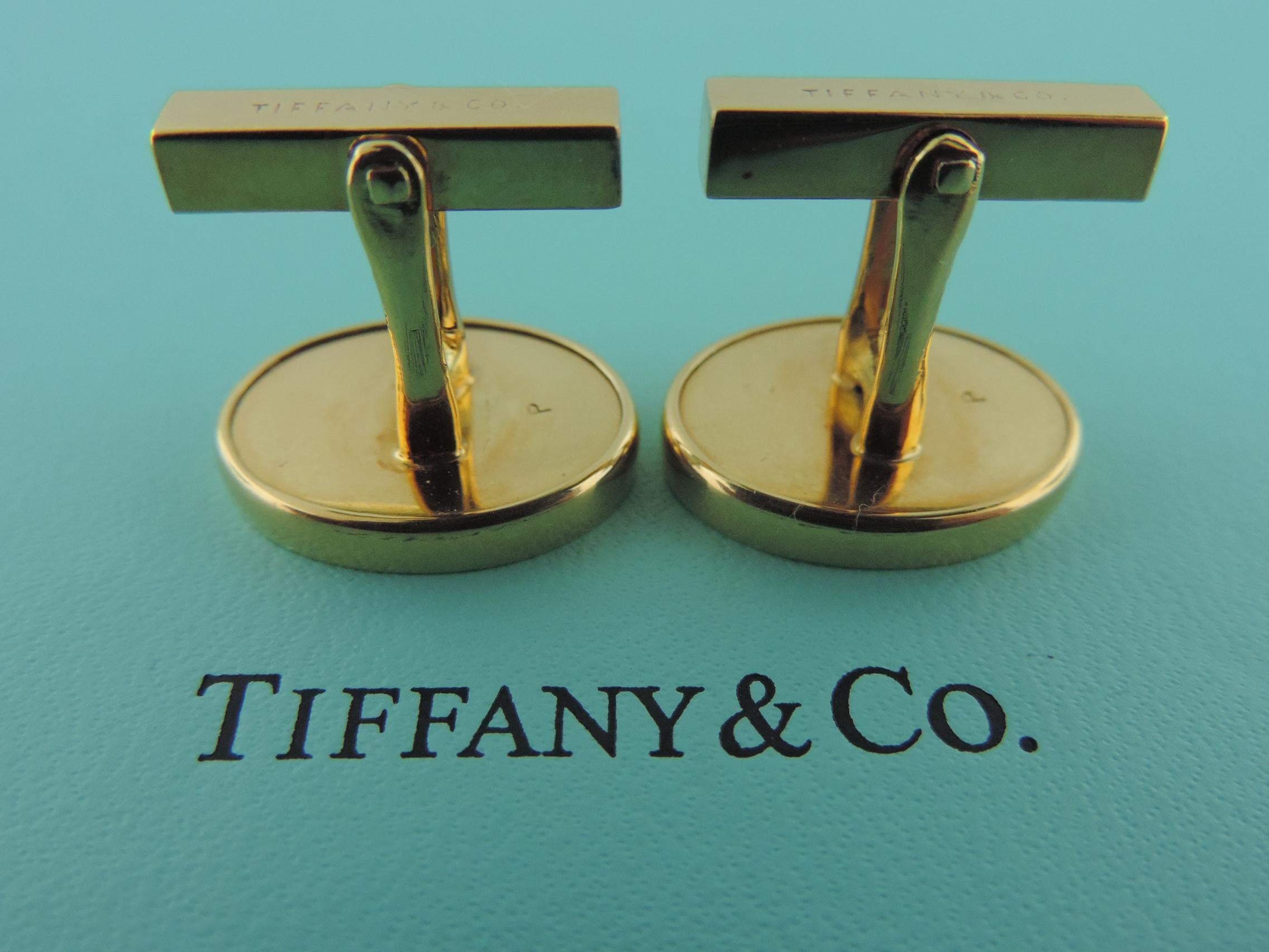 Tiffany & Co. 18 Karat Yellow Gold Black Onyx Vintage Cufflinks In Good Condition For Sale In Ft. Lauderdale, FL