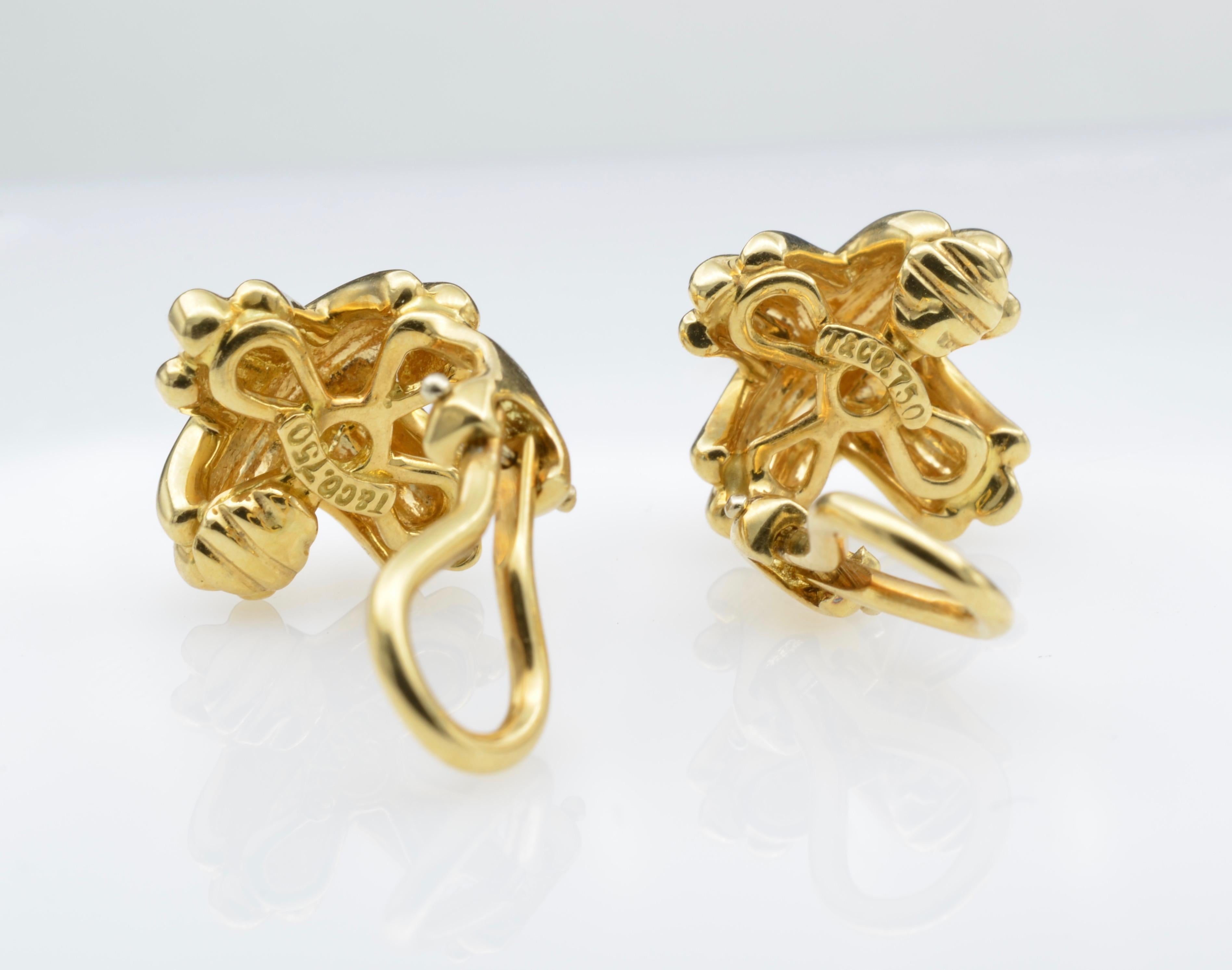 Women's or Men's Tiffany & Co. 18 Karat Yellow Gold Clip Earring by Paloma Picasso For Sale