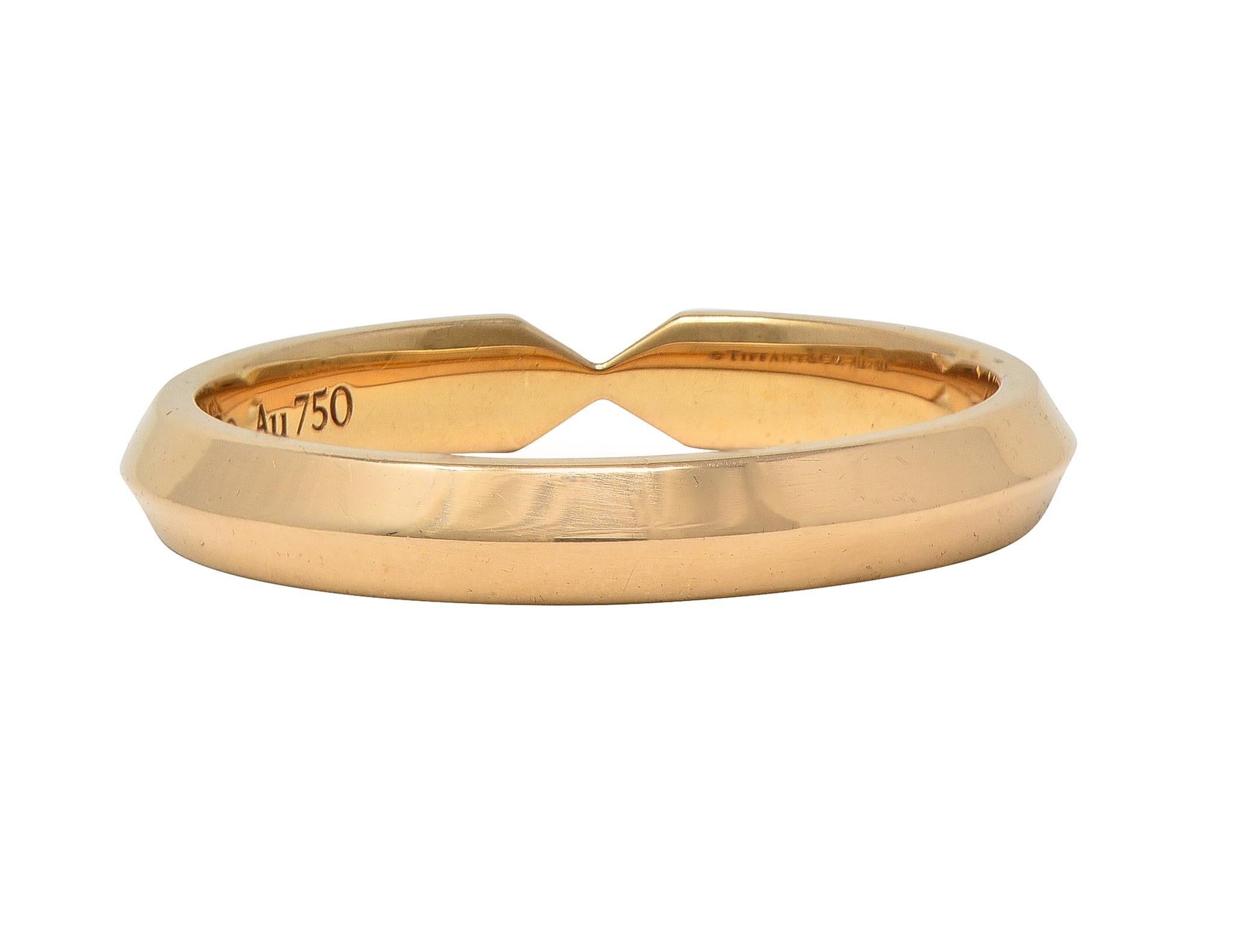 Tiffany & Co. Or jaune 18 carats anneau de mariage contemporain à emboîtement étroit Unisexe en vente