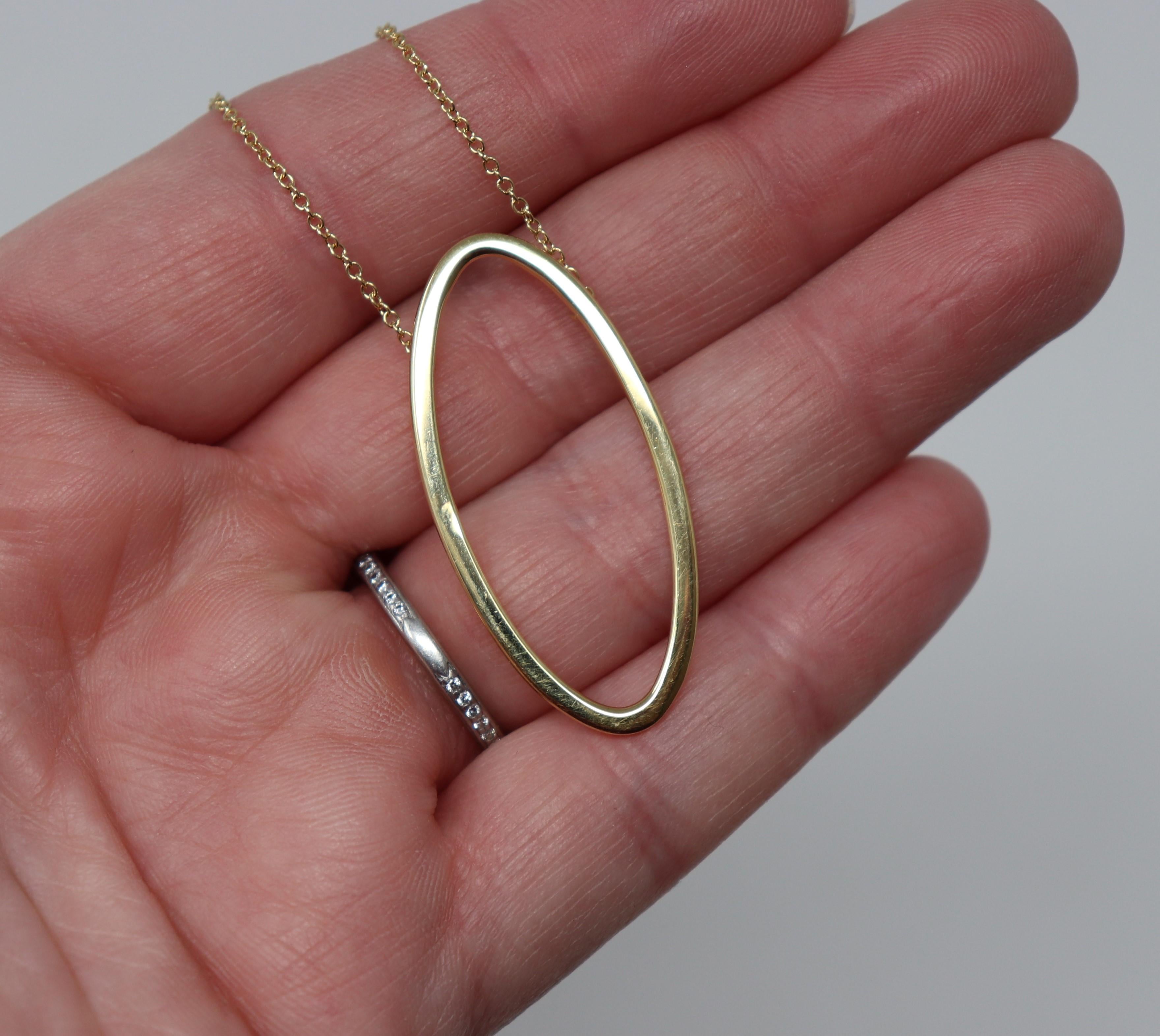 Tiffany & Co. 18 Karat Yellow Gold Contemporary Oval Pendant Necklace In Good Condition In Scottsdale, AZ