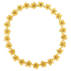 Tiffany & Co. Collier à fleurs de chien en or jaune 18 carats