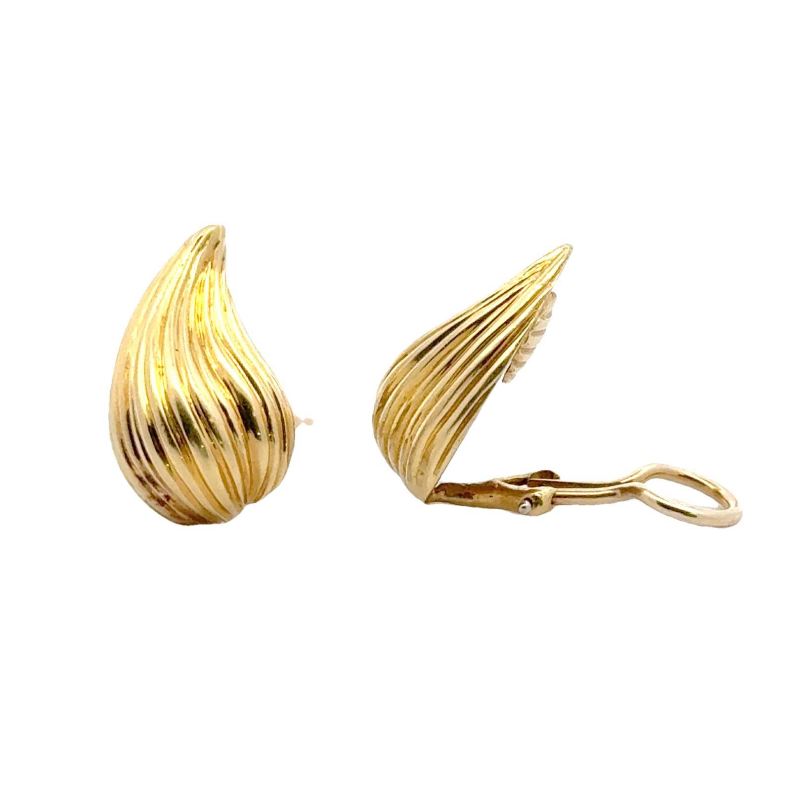 Contemporary Tiffany & Co. 18 Karat Yellow Gold Fluted Ribbed Earclip Earrings