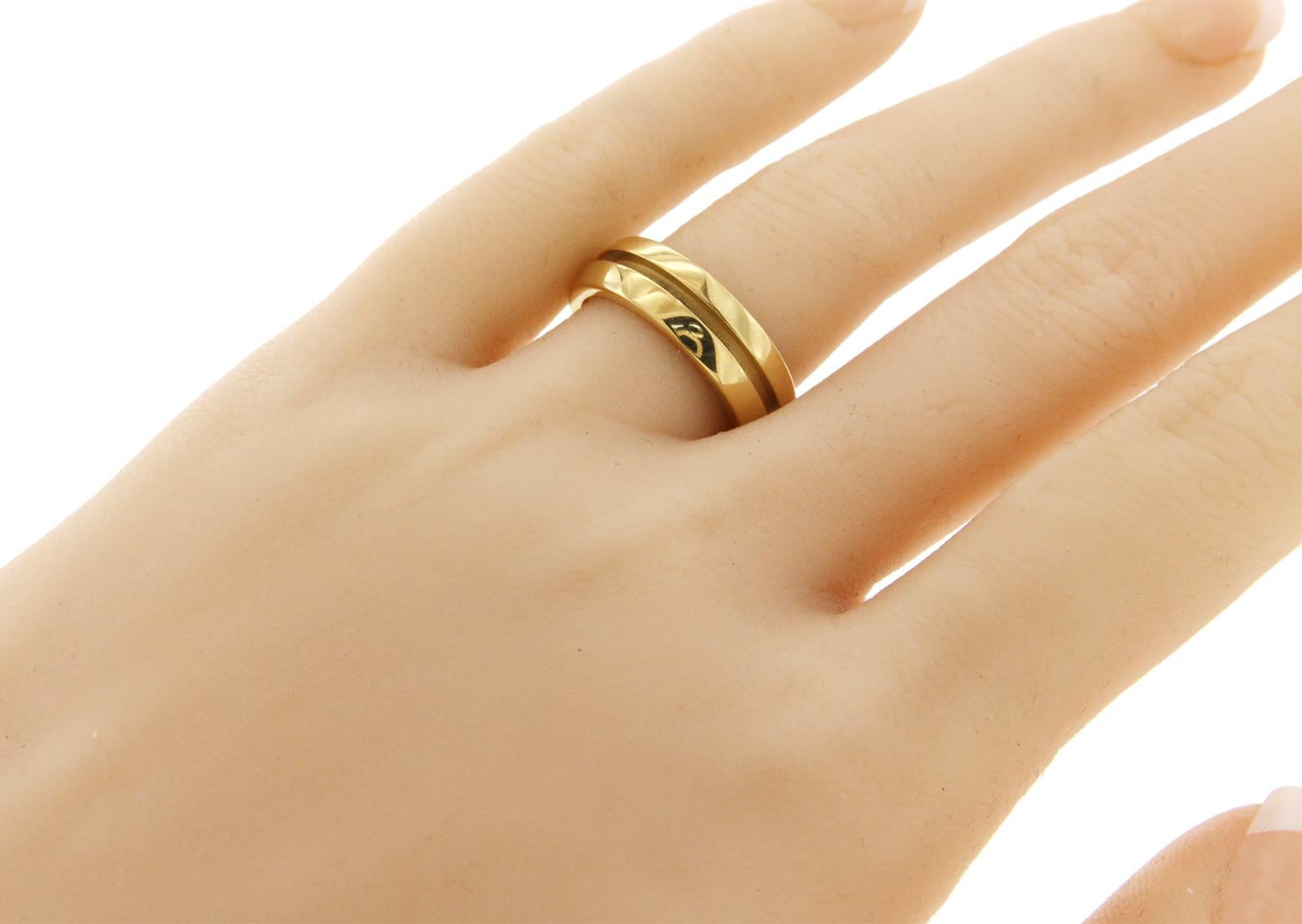 Tiffany & Co. 18 Karat Yellow Gold Grooved Dome Band Ring In Excellent Condition In Los Angeles, CA