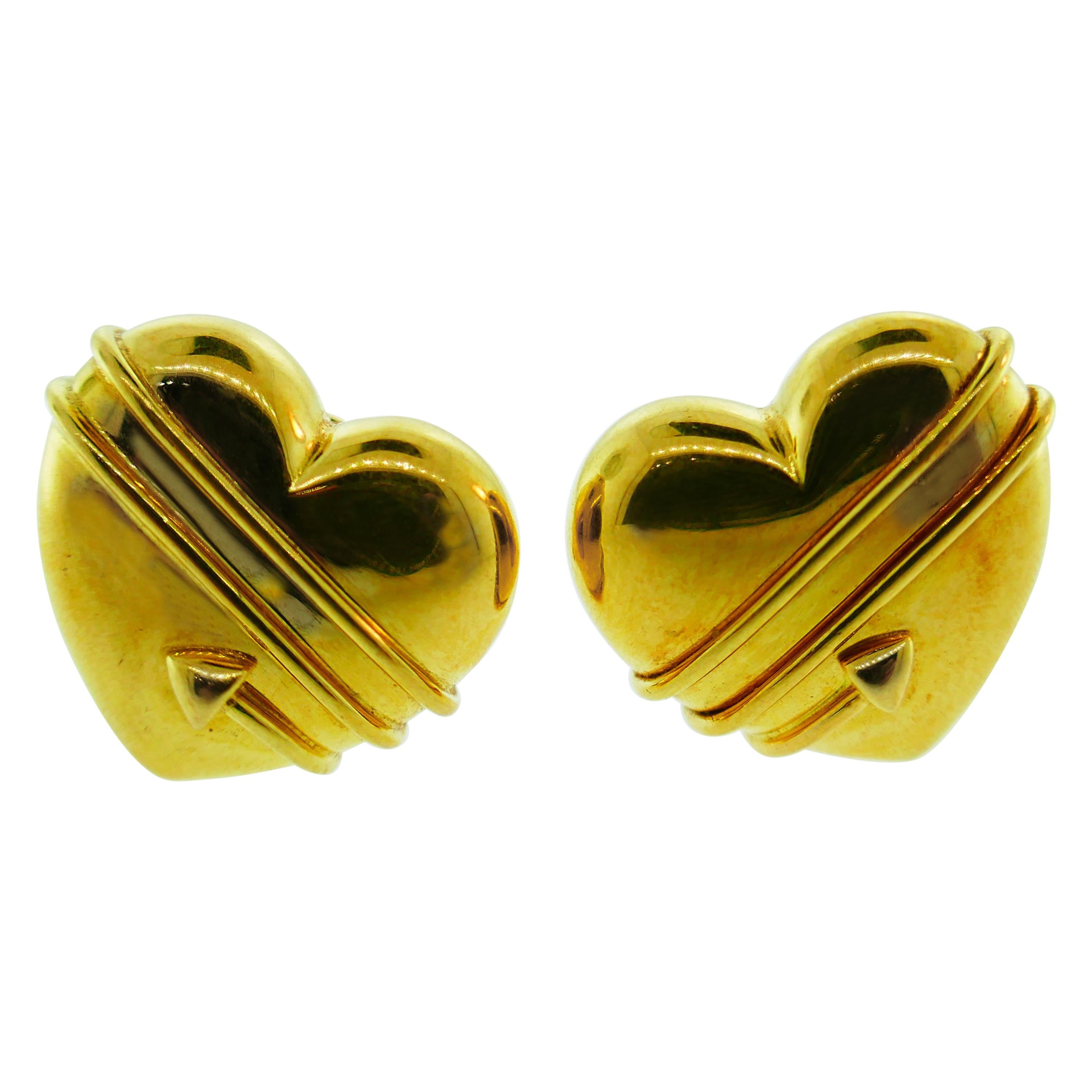 Tiffany & Co. 18 Karat Yellow Gold Heart and Arrow Clip-On Earrings, circa 1984