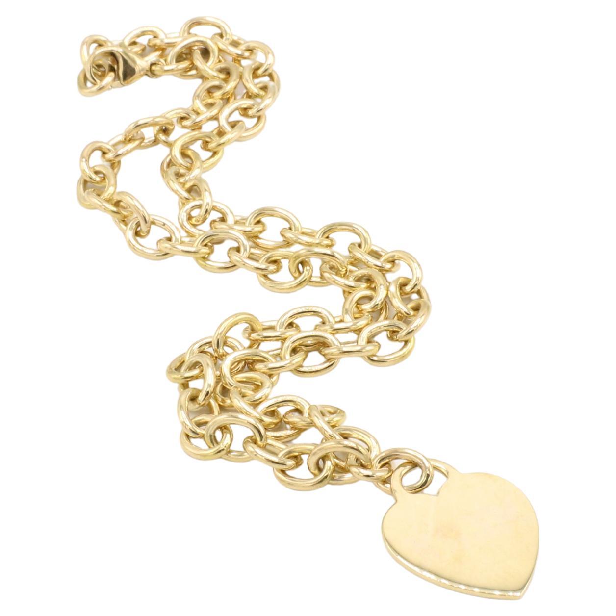 Moderne Tiffany & Co. Collier à maillons en or jaune 18 carats avec pendentif à breloque en forme de cœur en vente