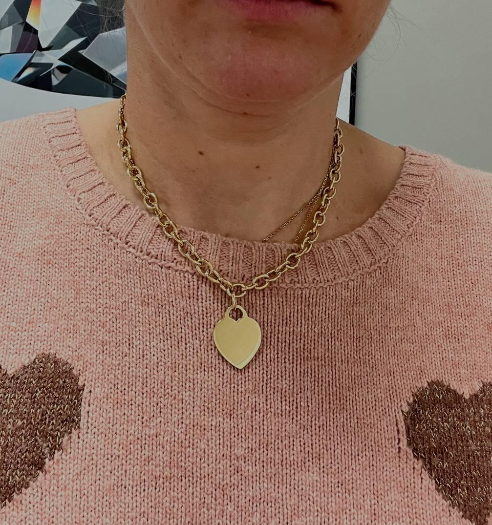 Tiffany & Co. 18 Karat Yellow Gold Heart Tag Charm Chain Link Necklace In Excellent Condition In  Baltimore, MD