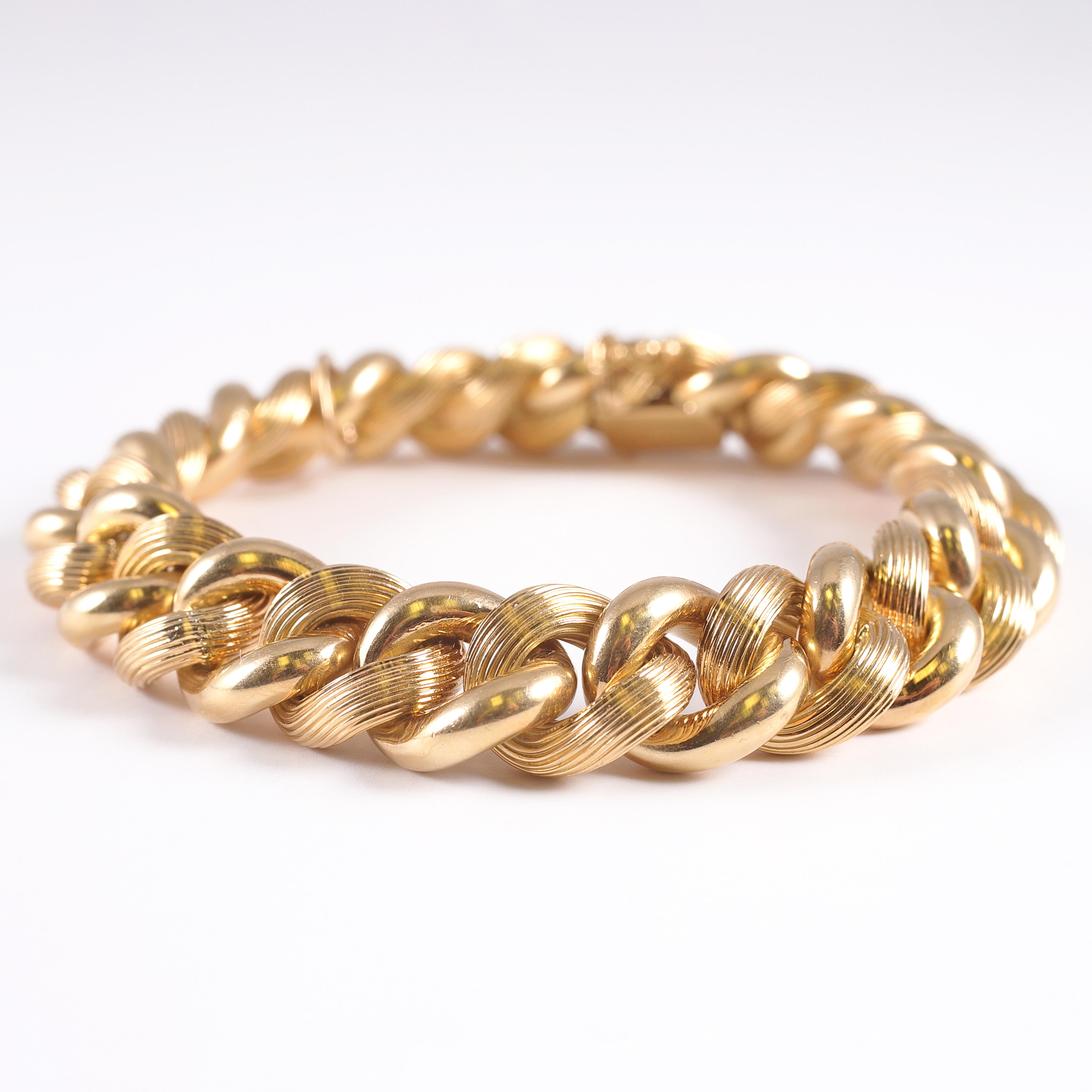 Women's or Men's Tiffany & Co. 18 Karat Yellow Gold Link Bracelet